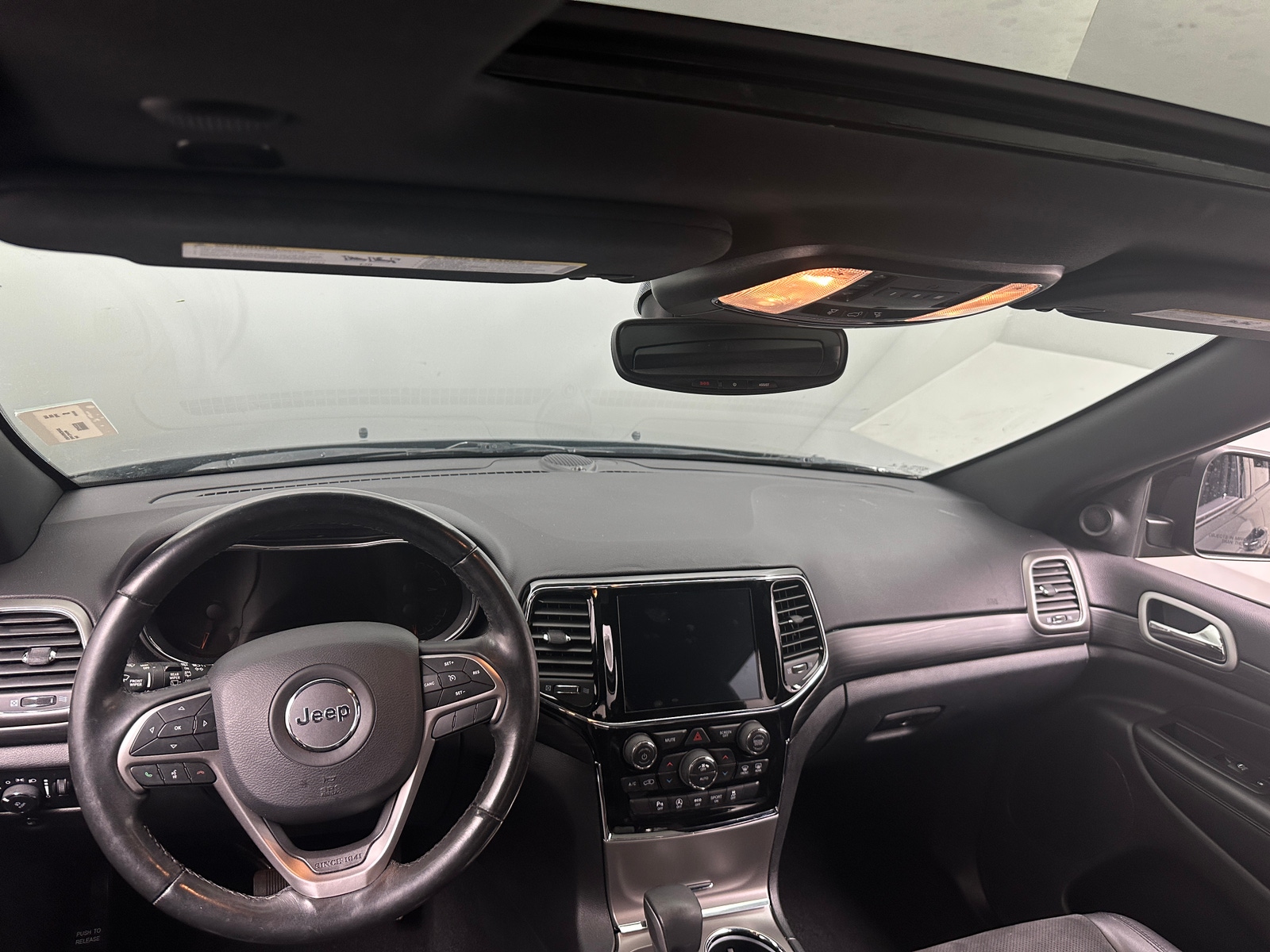 Thumbnail: 2019 Jeep Grand Cherokee - 3