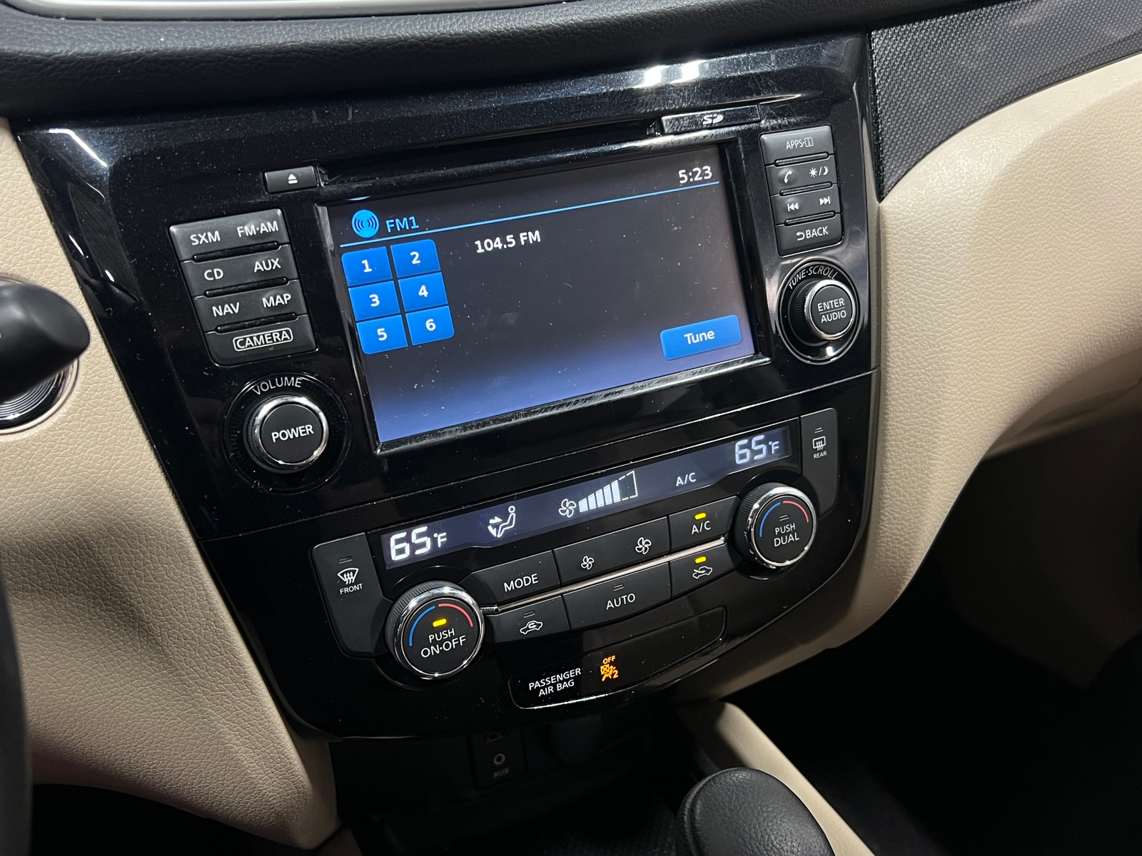 Thumbnail: 2016 Nissan Rogue - 3