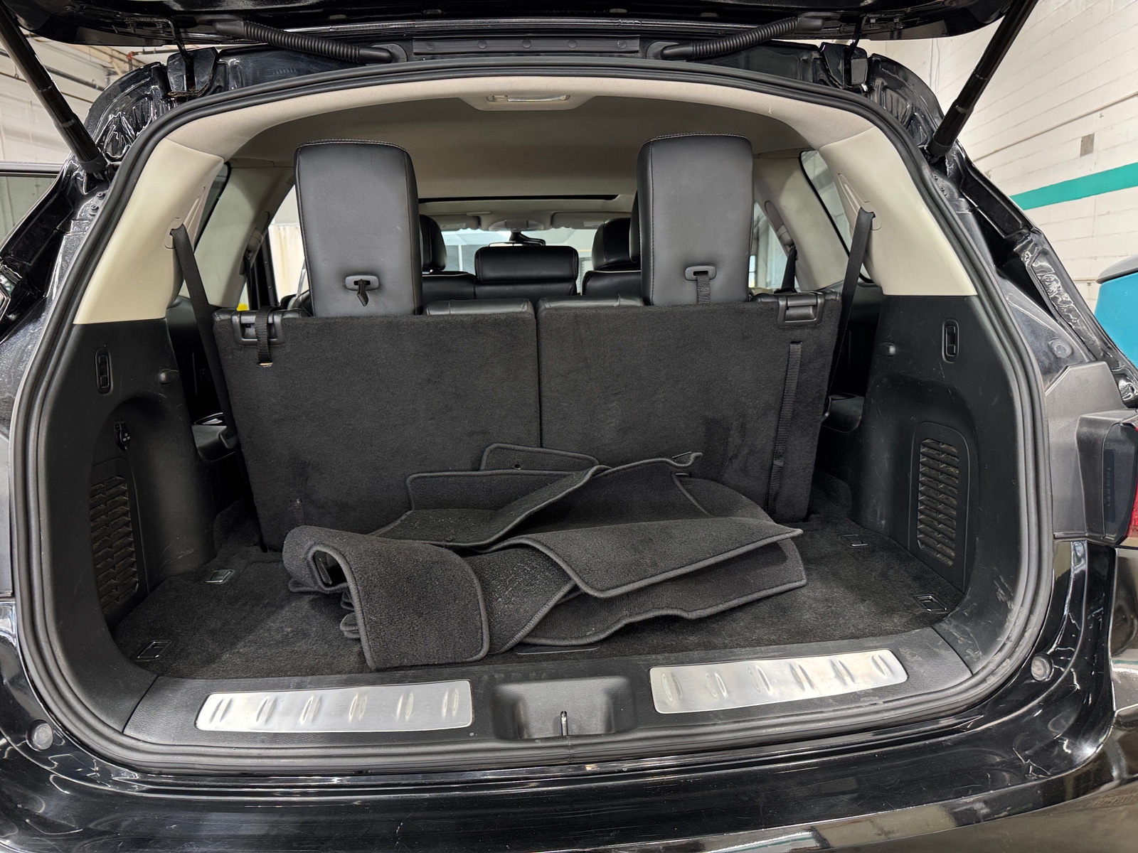 Thumbnail: 2019 INFINITI QX60 - 6