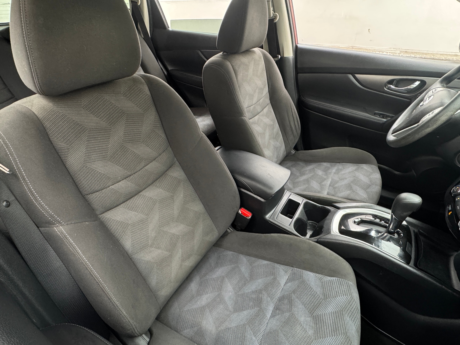 Thumbnail: 2016 Nissan Rogue - 2