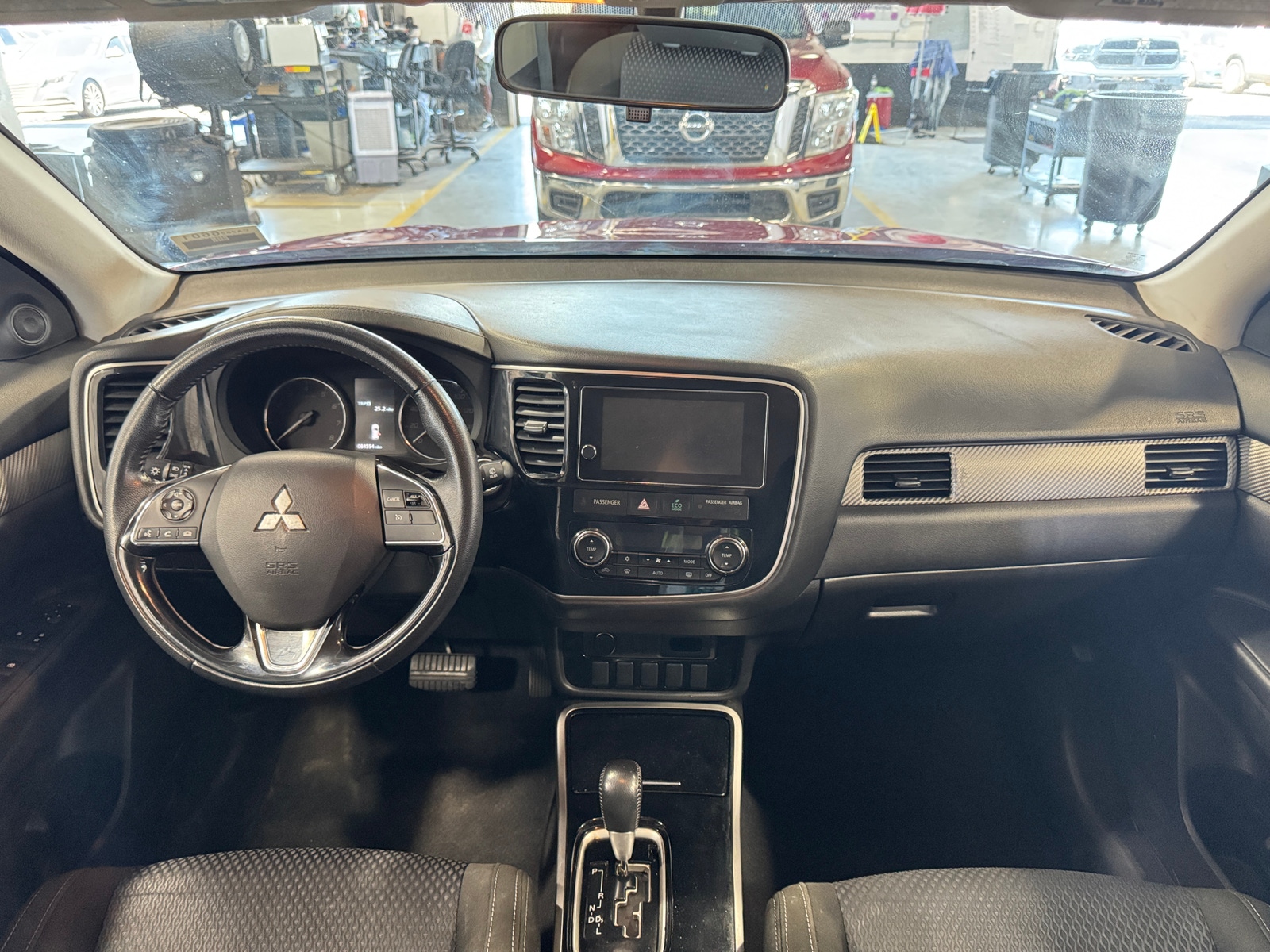 Thumbnail: 2018 Mitsubishi Outlander - 3