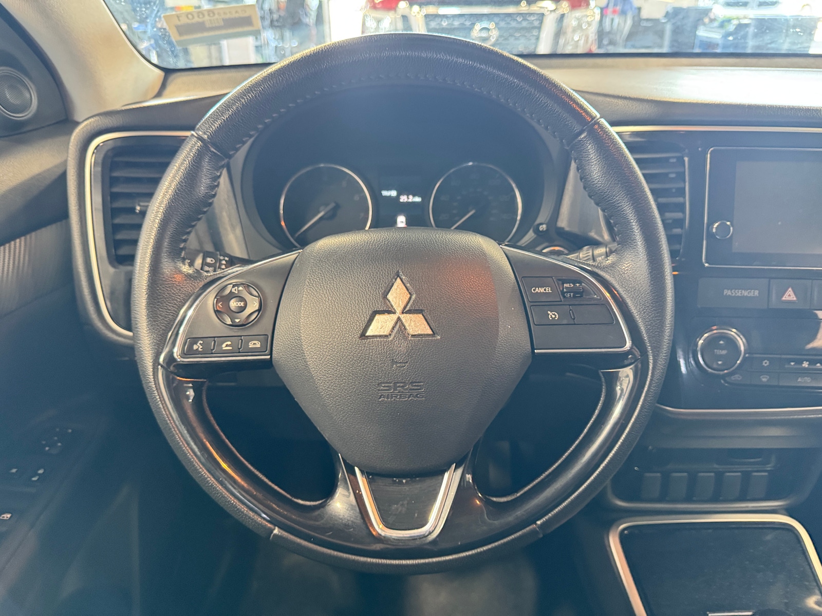 Thumbnail: 2018 Mitsubishi Outlander - 5