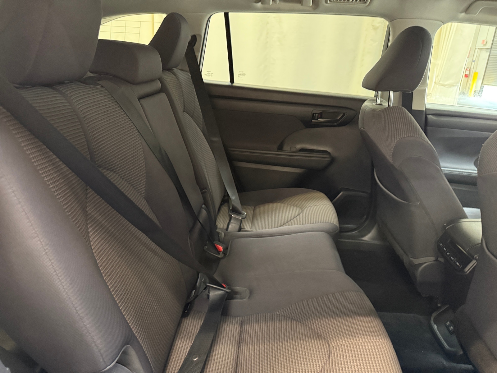 Thumbnail: 2021 Toyota Highlander - 6