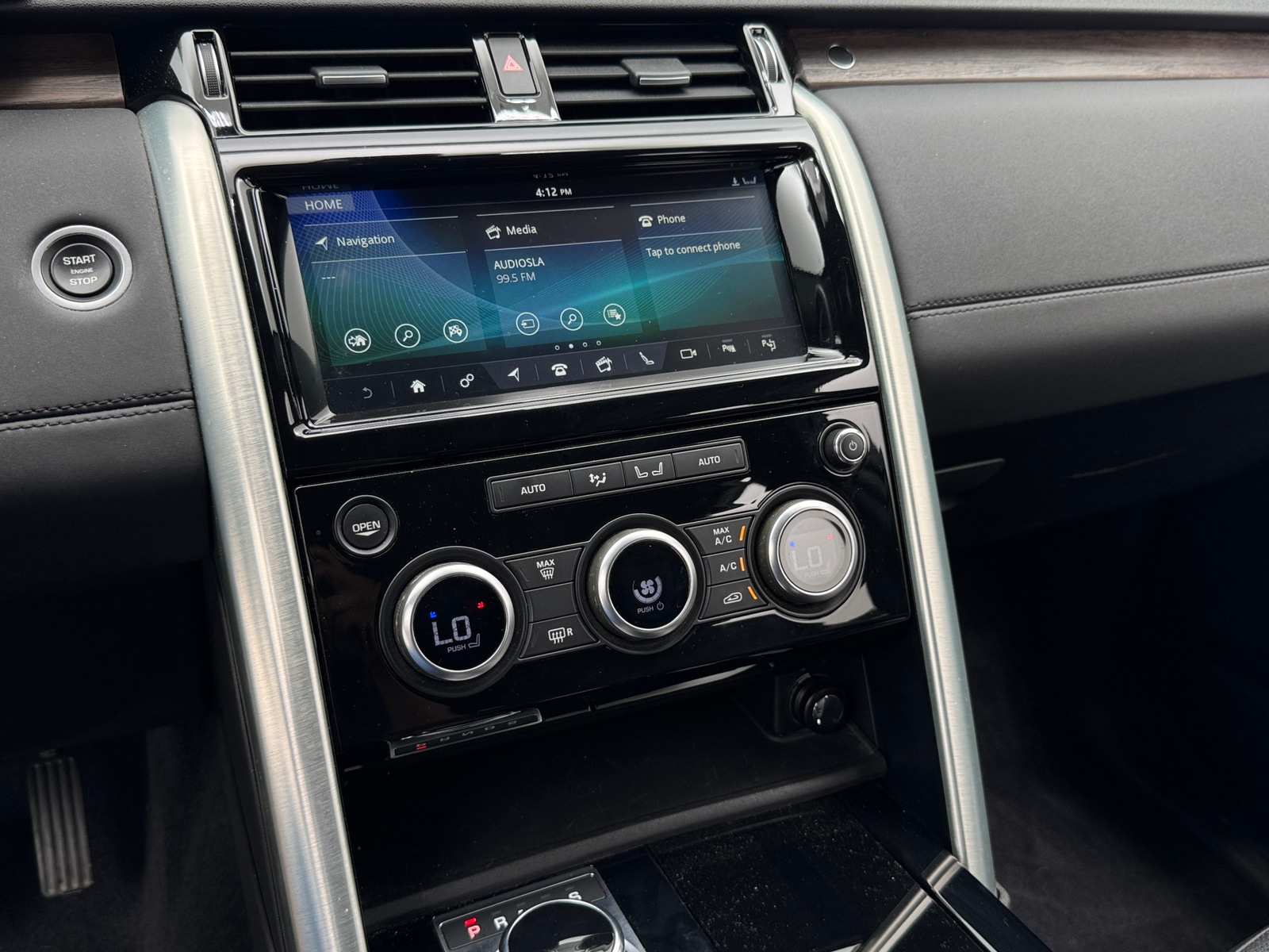 Thumbnail: 2019 Land Rover Discovery - 3