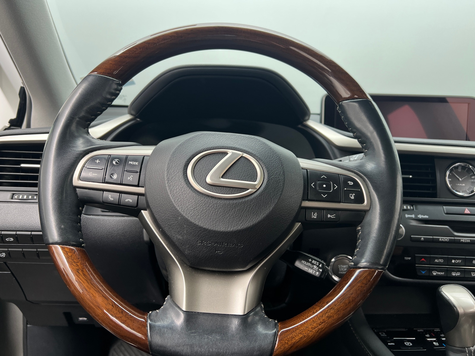 Thumbnail: 2019 Lexus RX - 4