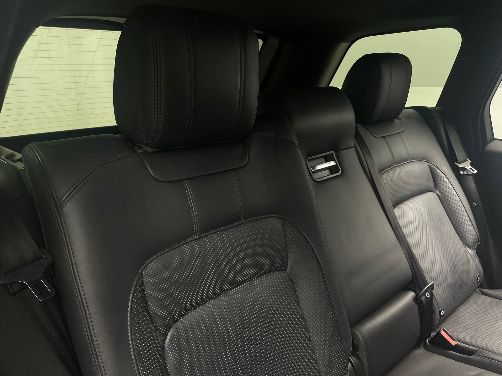 Thumbnail: 2019 Land Rover Range Rover - 5