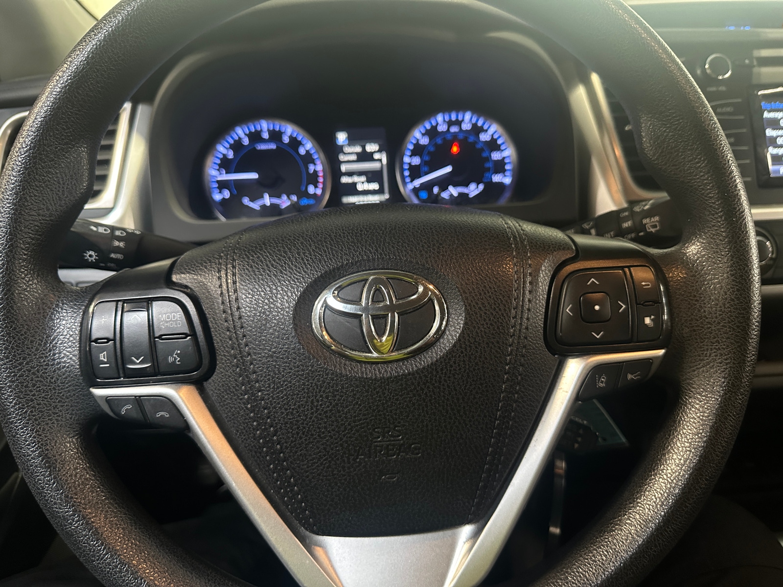 Thumbnail: 2019 Toyota Highlander - 5