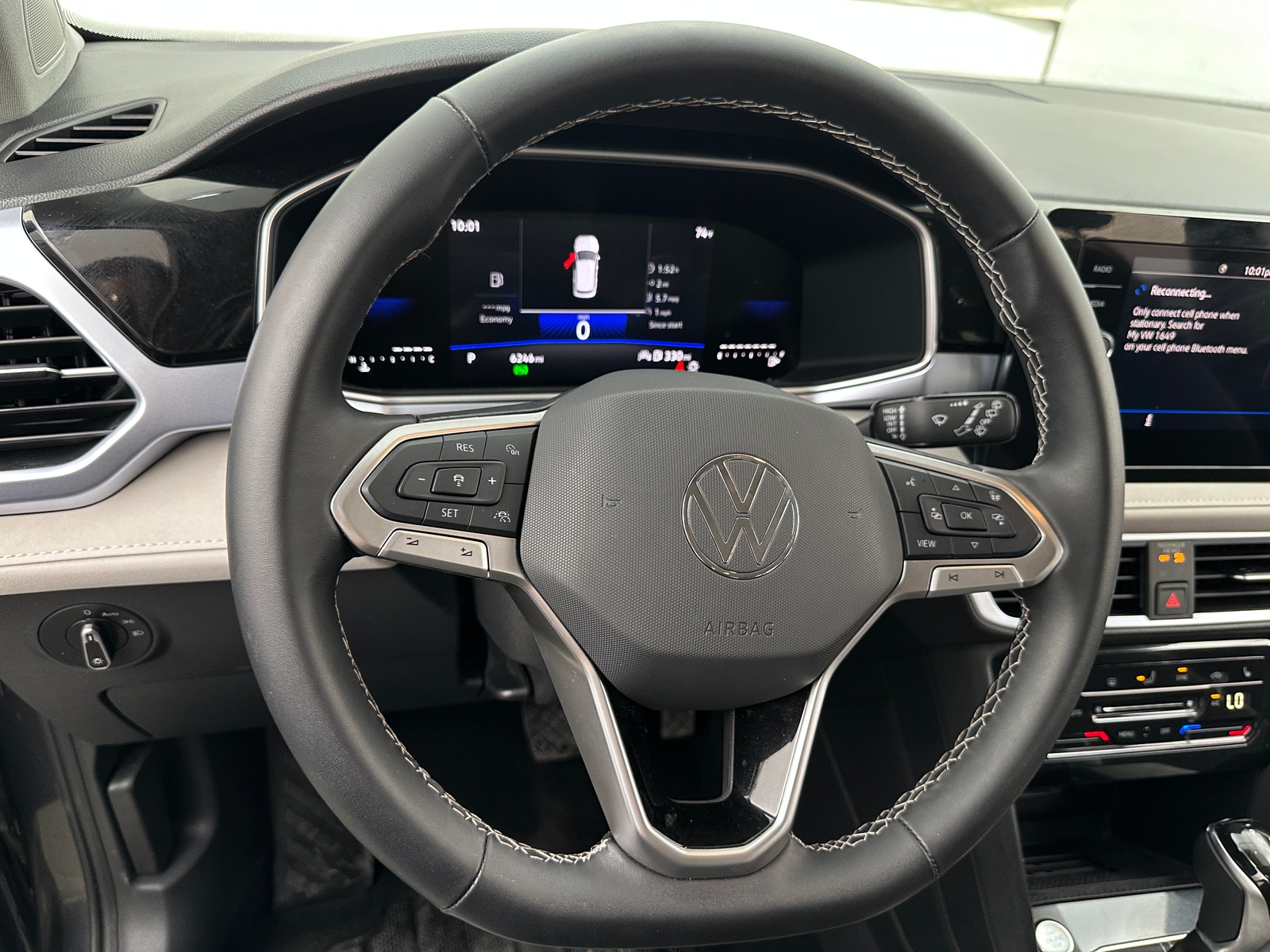 Thumbnail: 2025 Volkswagen Taos - 4