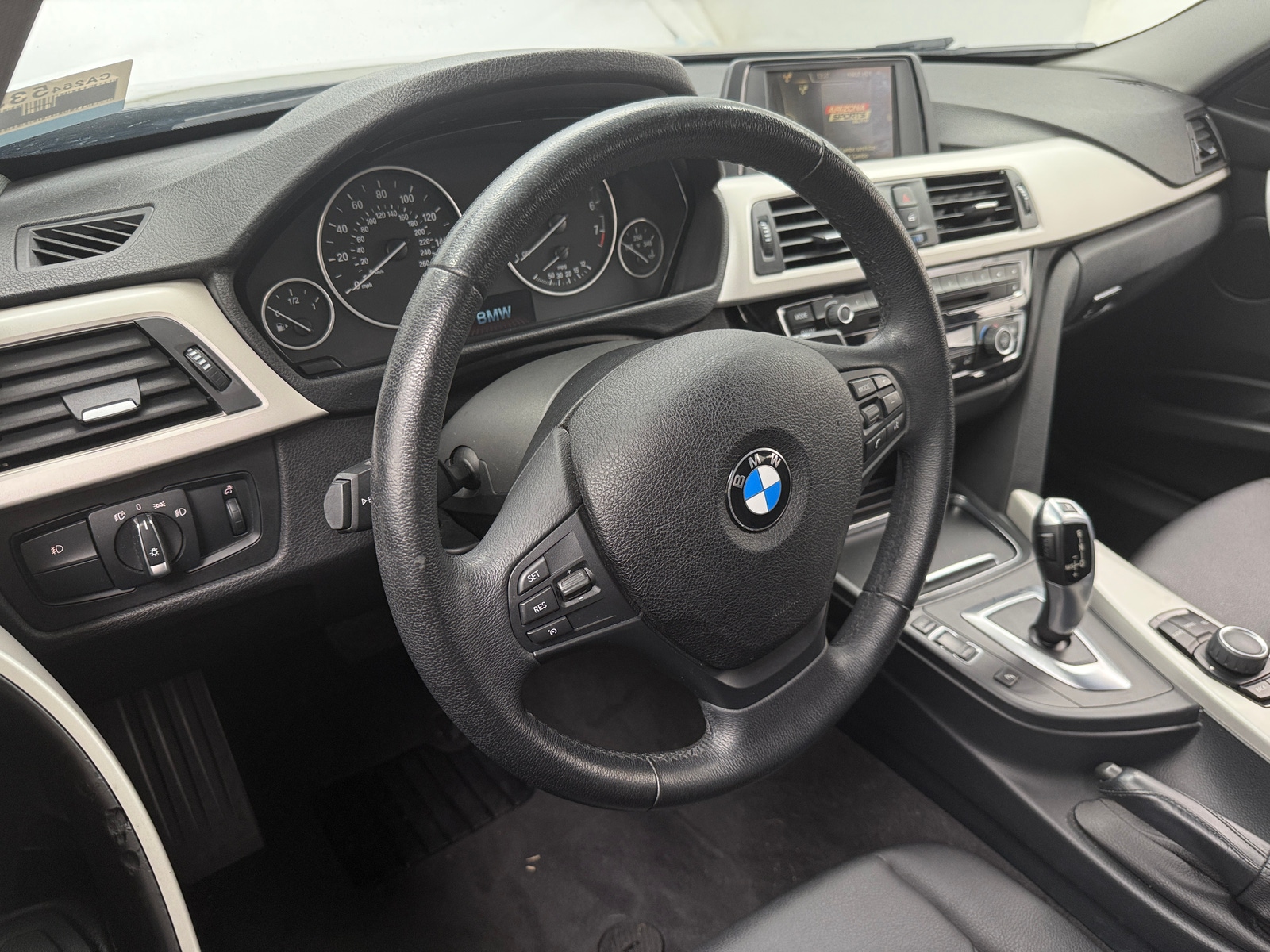 Thumbnail: 2017 BMW 3 Series - 4