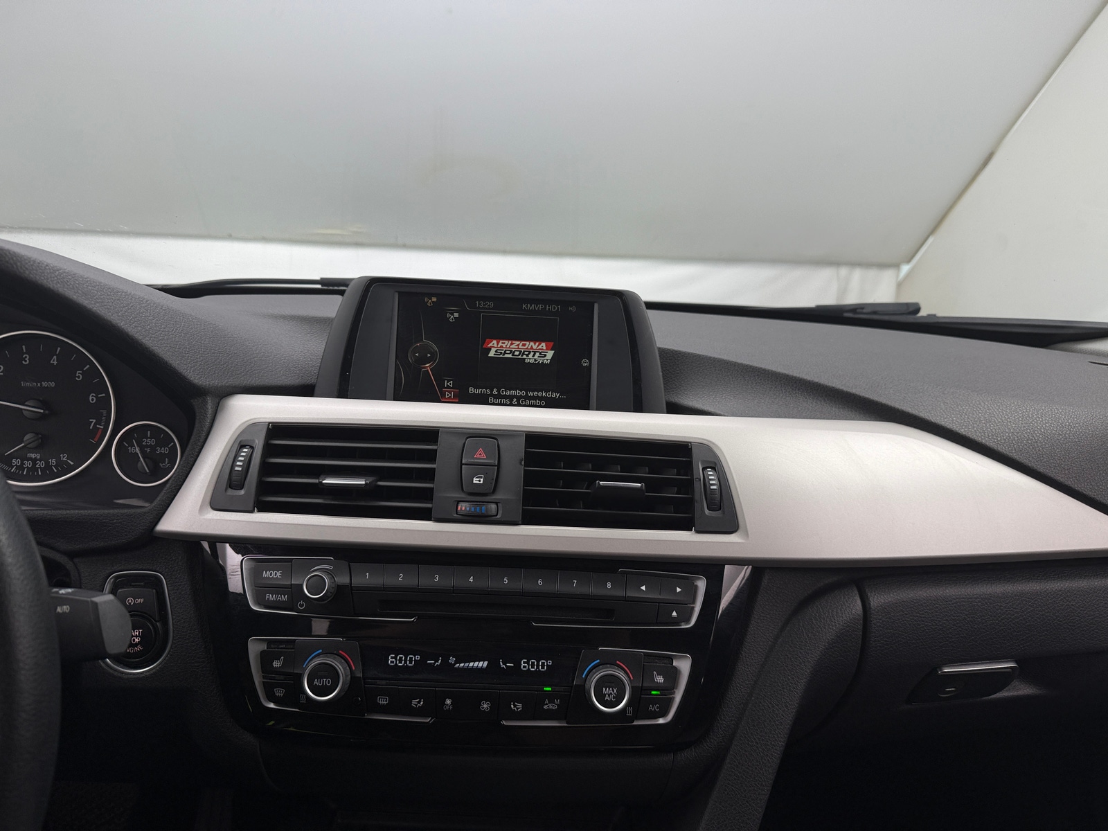 Thumbnail: 2017 BMW 3 Series - 3
