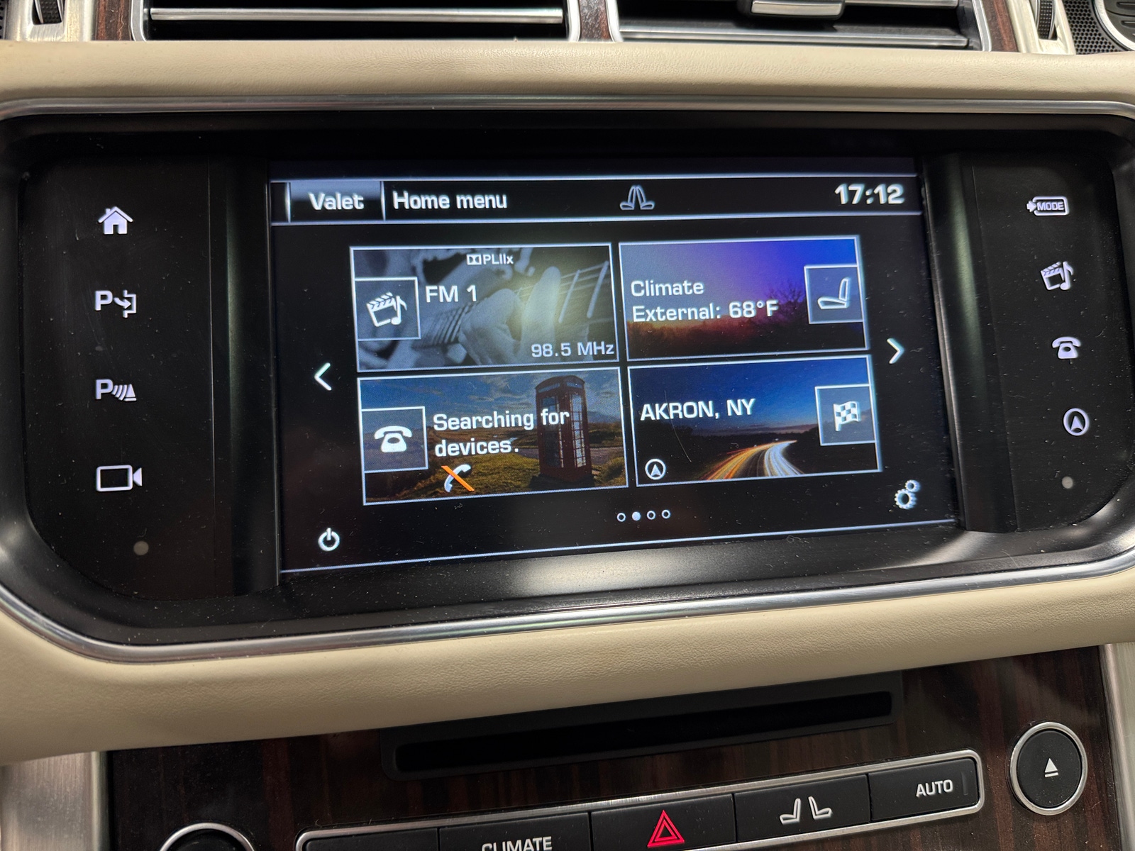 Thumbnail: 2016 Land Rover Range Rover - 3