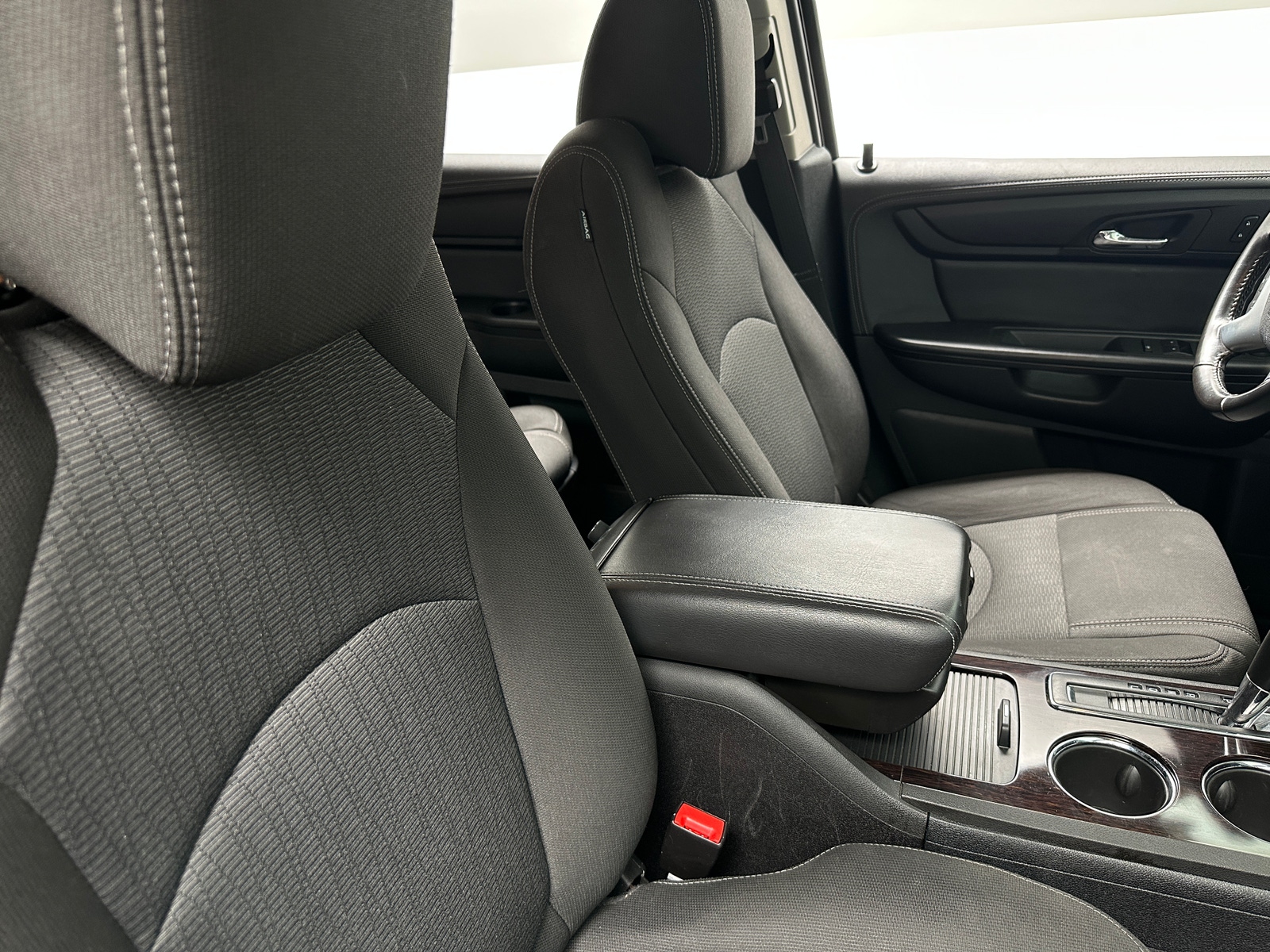 Thumbnail: 2017 Chevrolet Traverse - 2