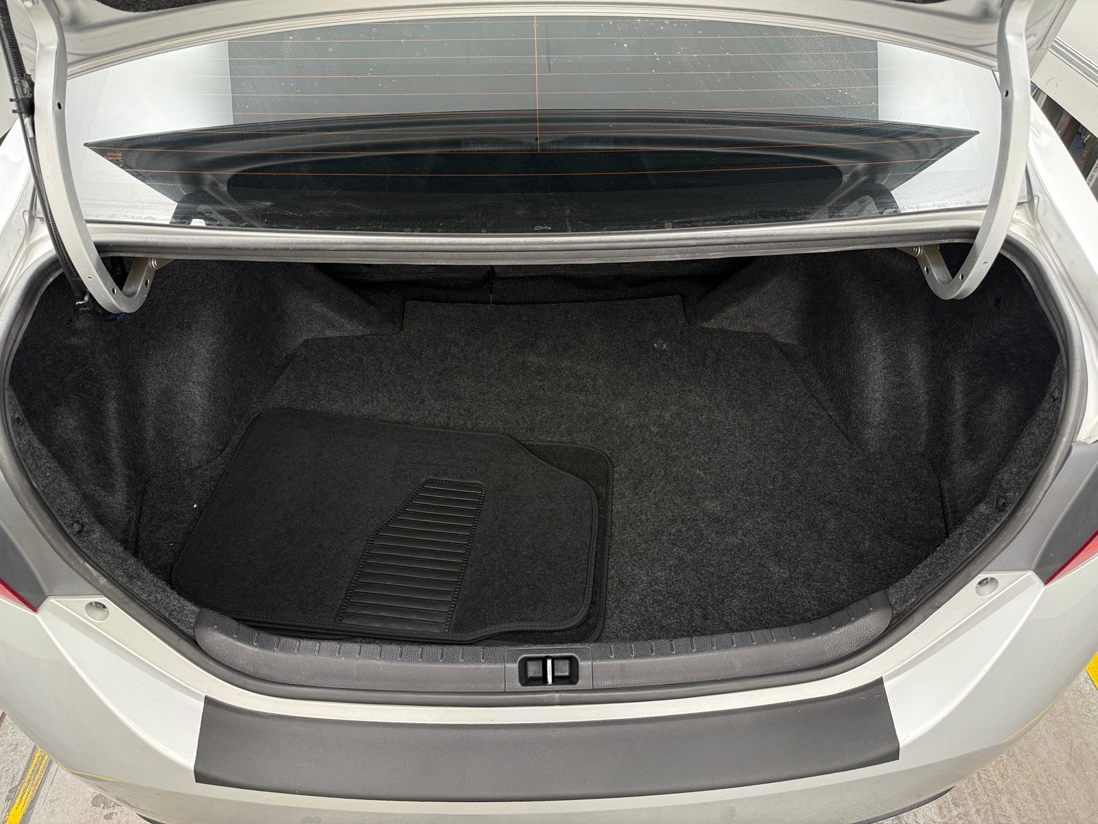 Thumbnail: 2014 Toyota Corolla - 7