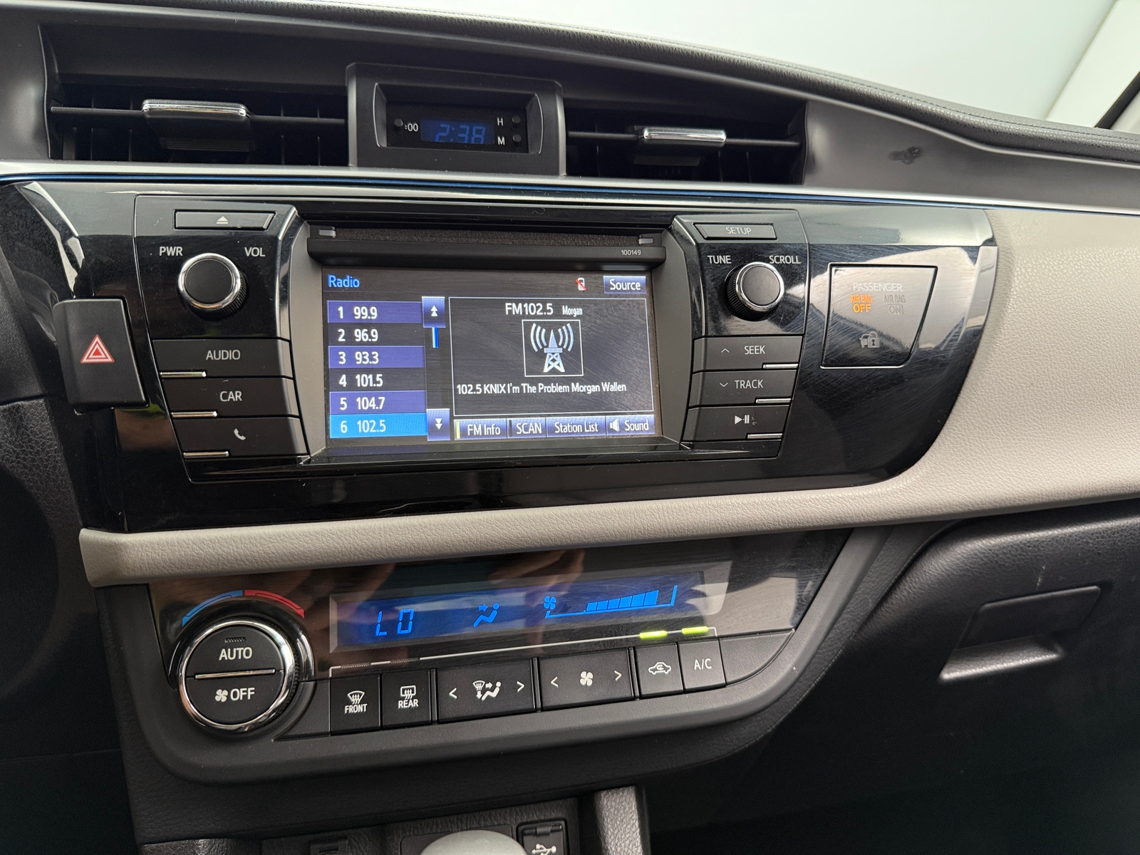 Thumbnail: 2014 Toyota Corolla - 4