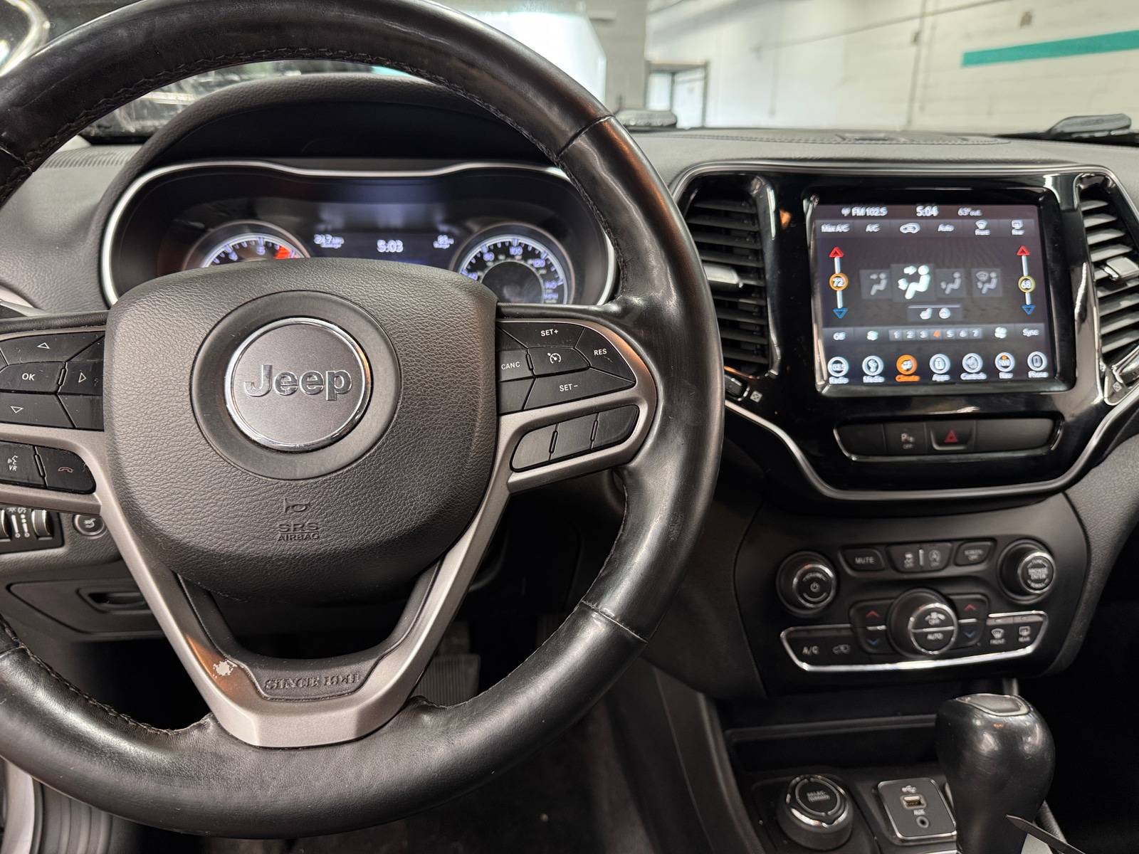 Thumbnail: 2019 Jeep Cherokee - 2