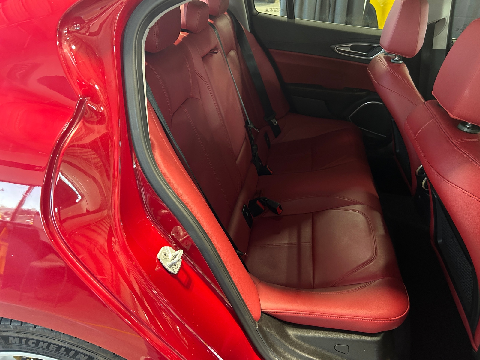 Thumbnail: 2018 Alfa Romeo Giulia - 5