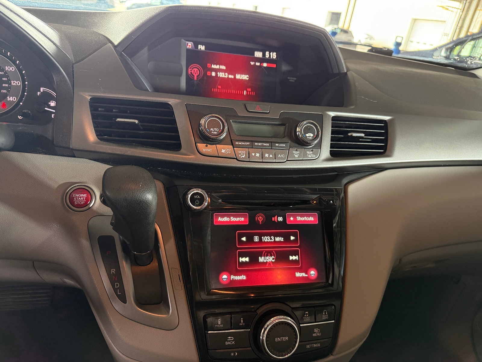 Thumbnail: 2017 Honda Odyssey - 4