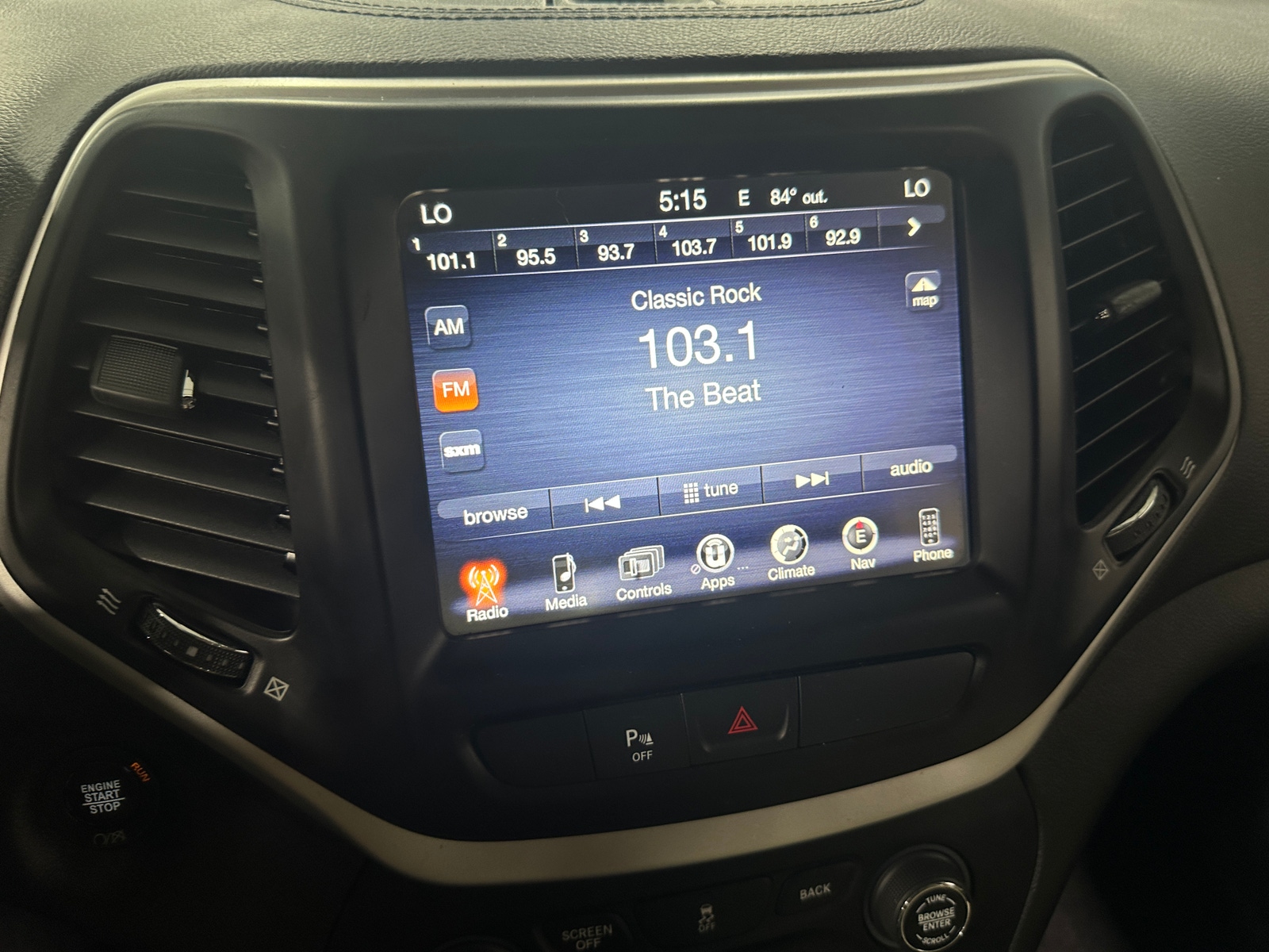 Thumbnail: 2017 Jeep Cherokee - 4