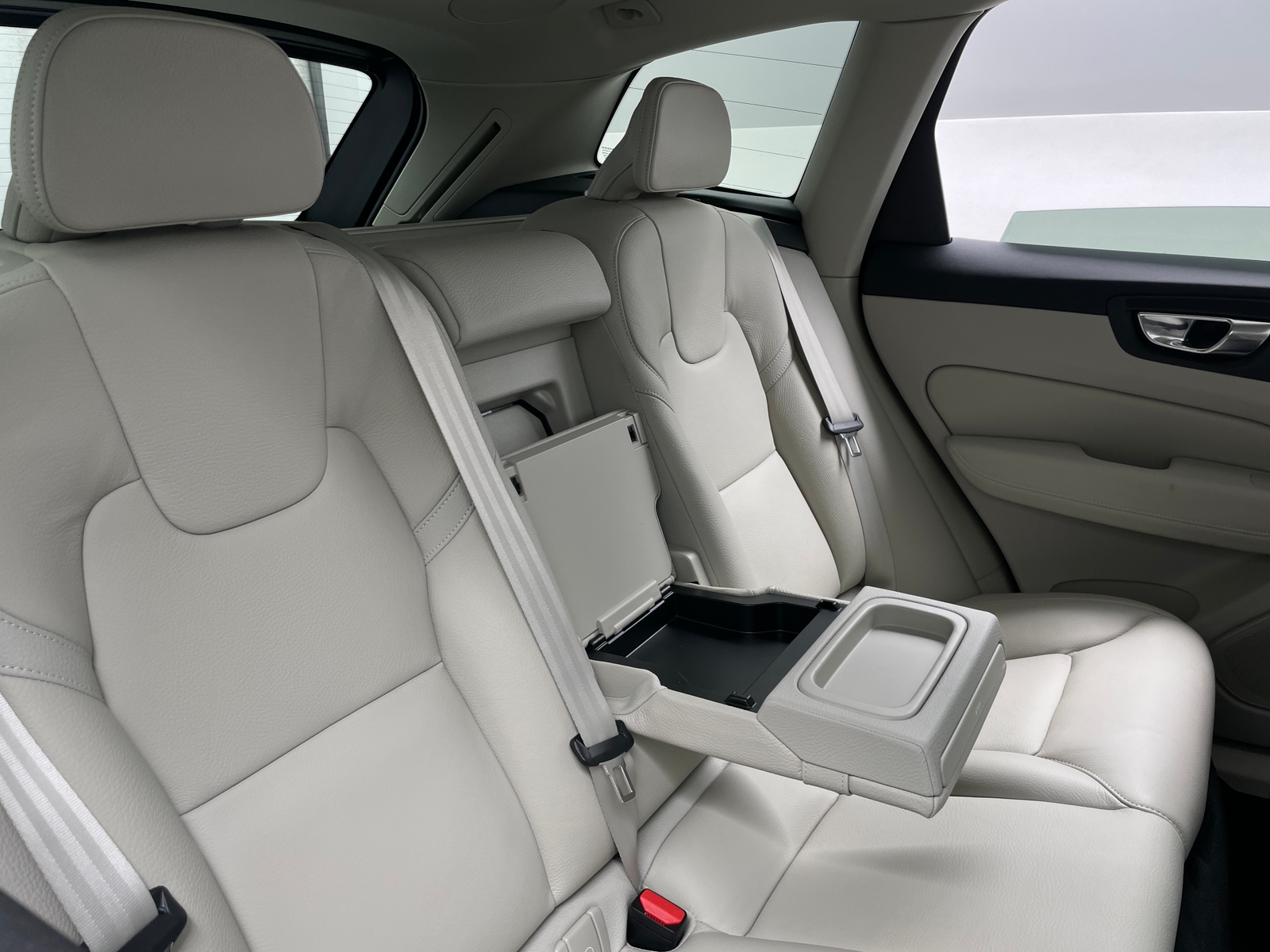 Thumbnail: 2020 Volvo XC60 - 5