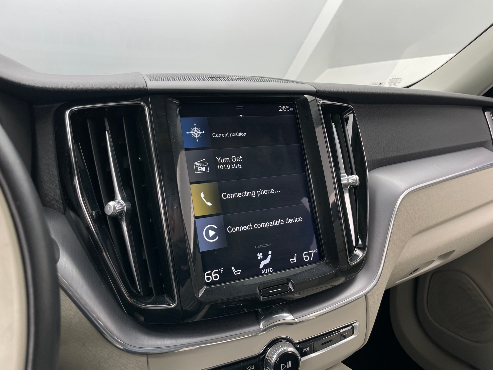 Thumbnail: 2020 Volvo XC60 - 3