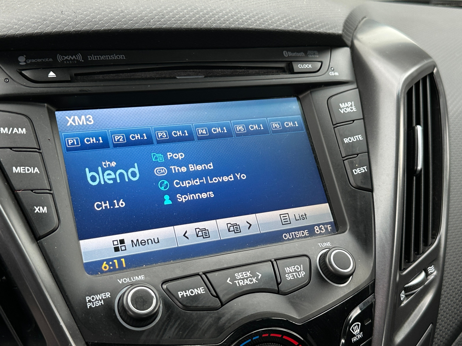 Thumbnail: 2015 Hyundai Veloster - 2