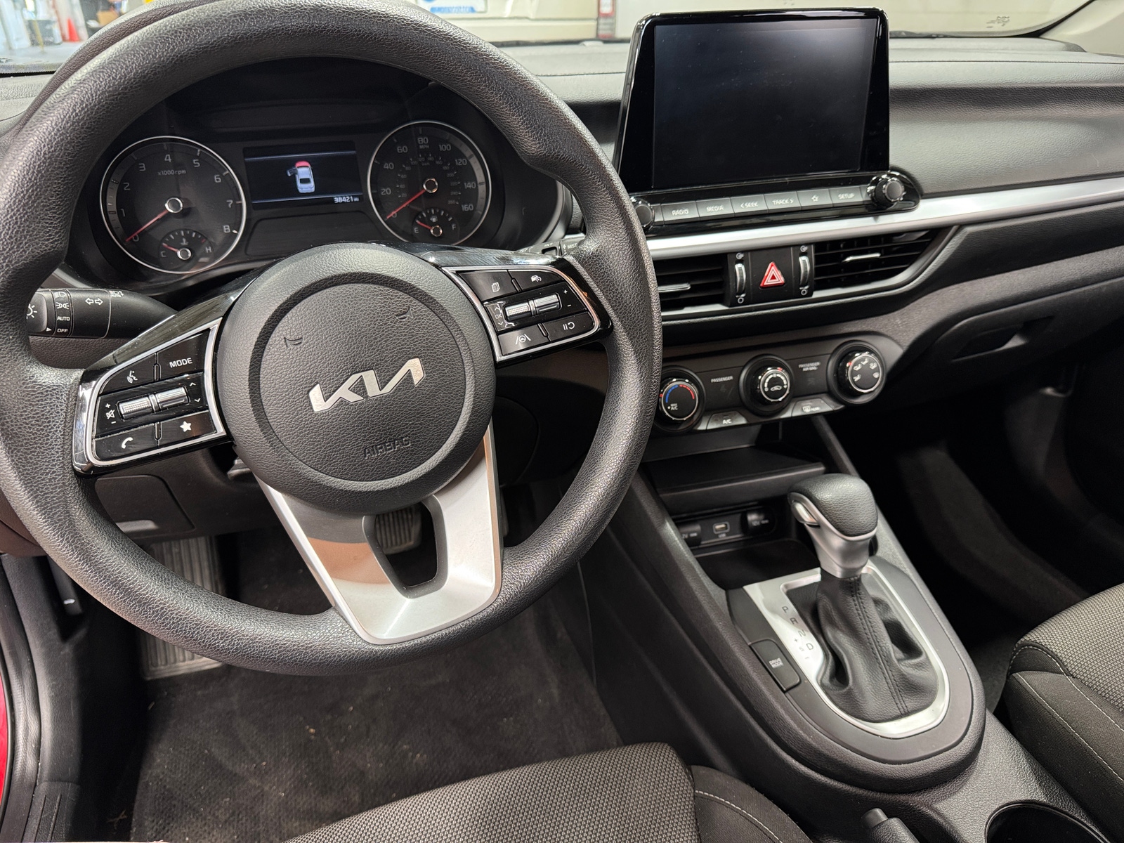 Thumbnail: 2023 Kia Forte - 3