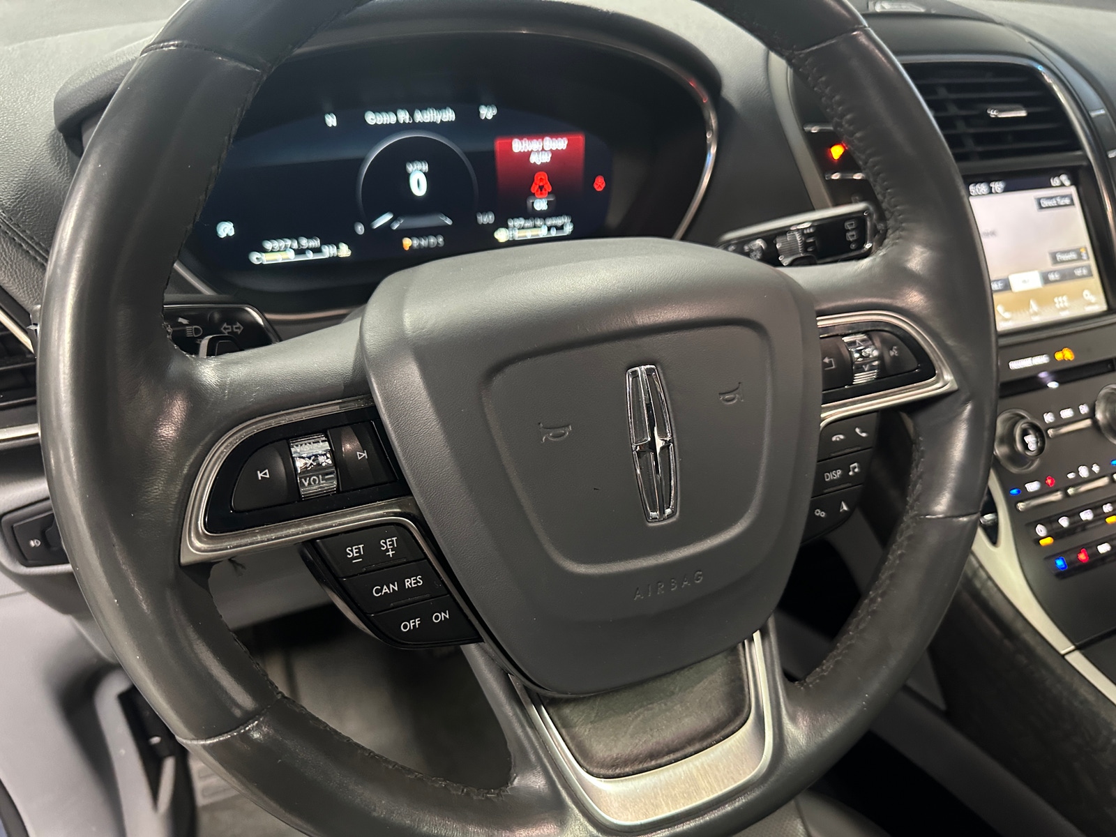 Thumbnail: 2019 Lincoln Nautilus - 4