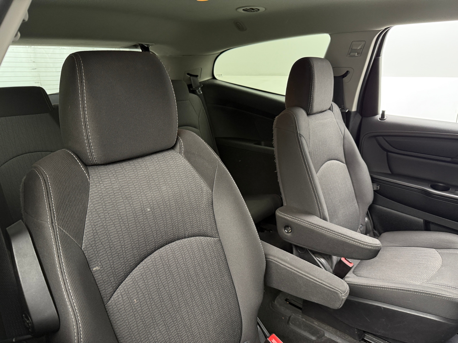 Thumbnail: 2017 Chevrolet Traverse - 6