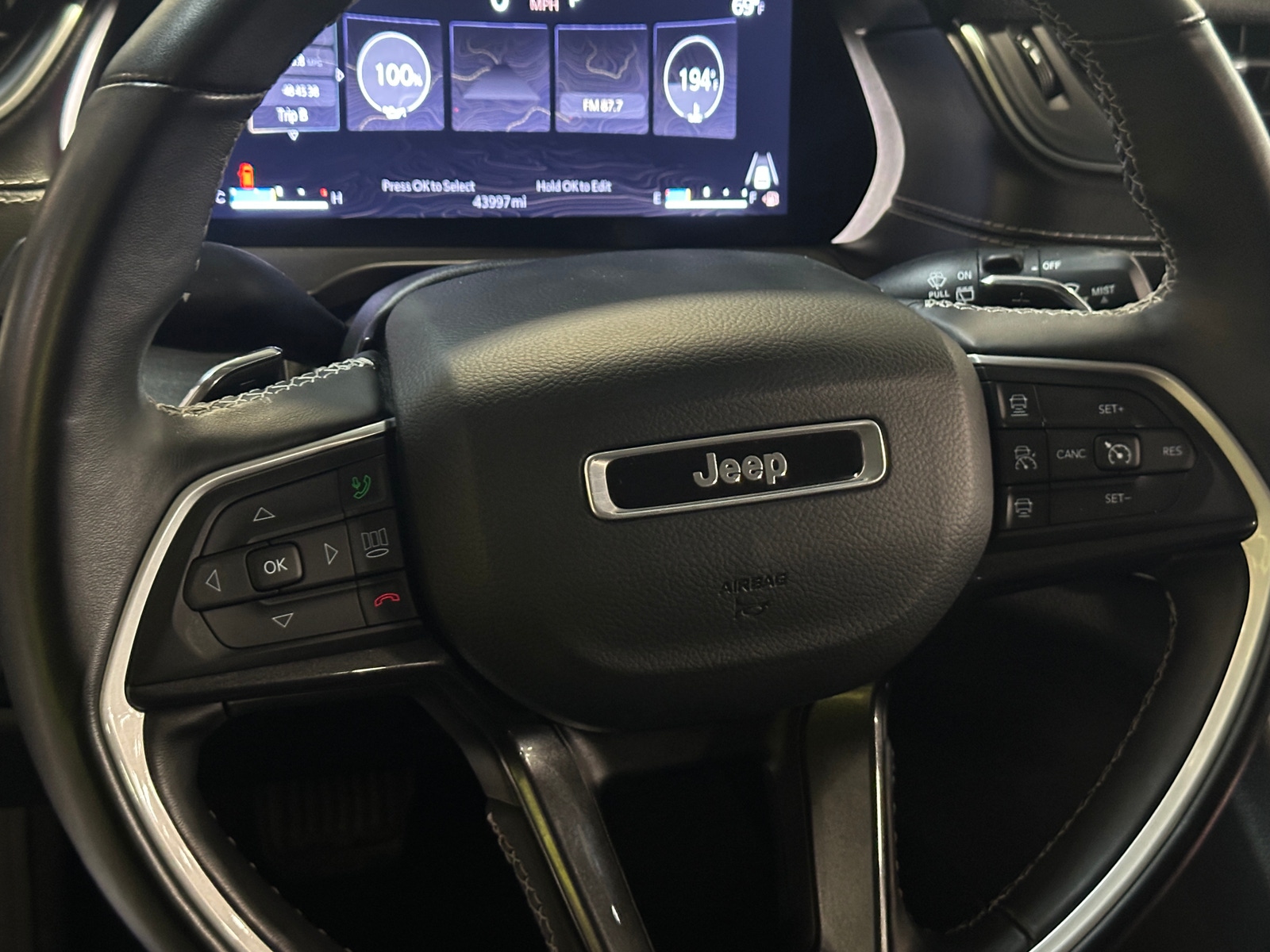 Thumbnail: 2022 Jeep Grand Cherokee L - 5