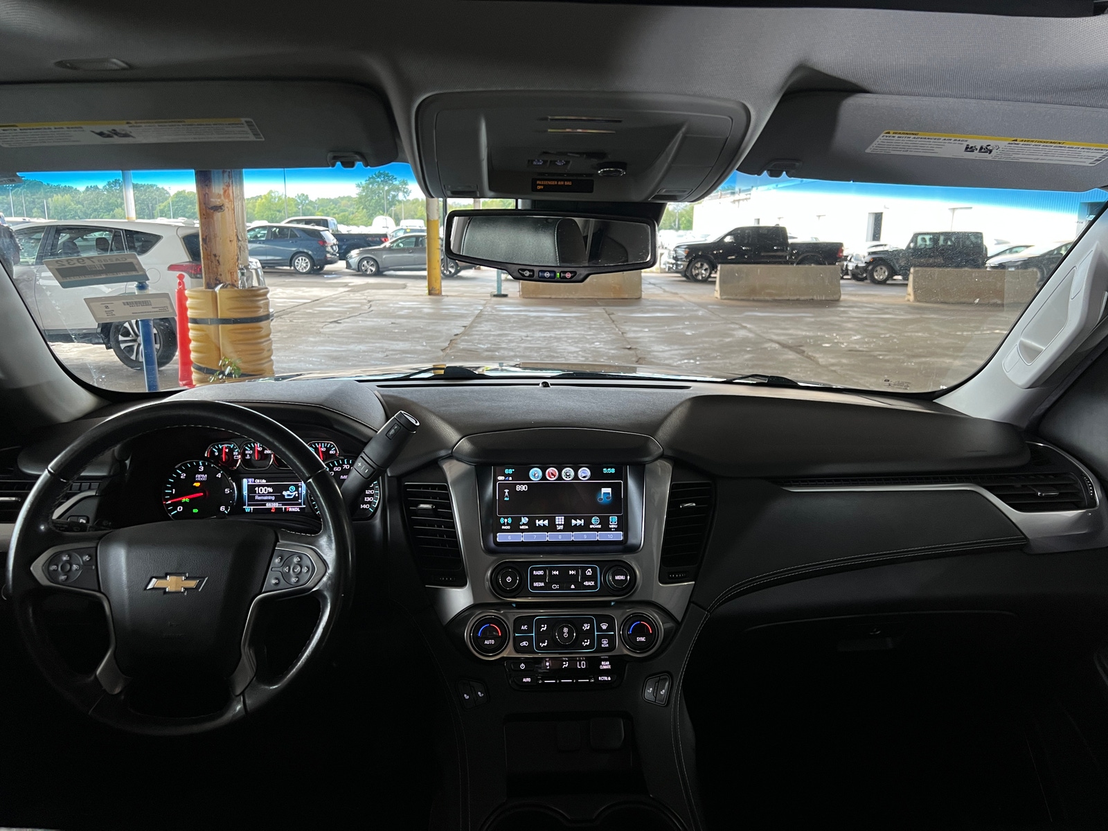 Thumbnail: 2019 Chevrolet Tahoe - 2