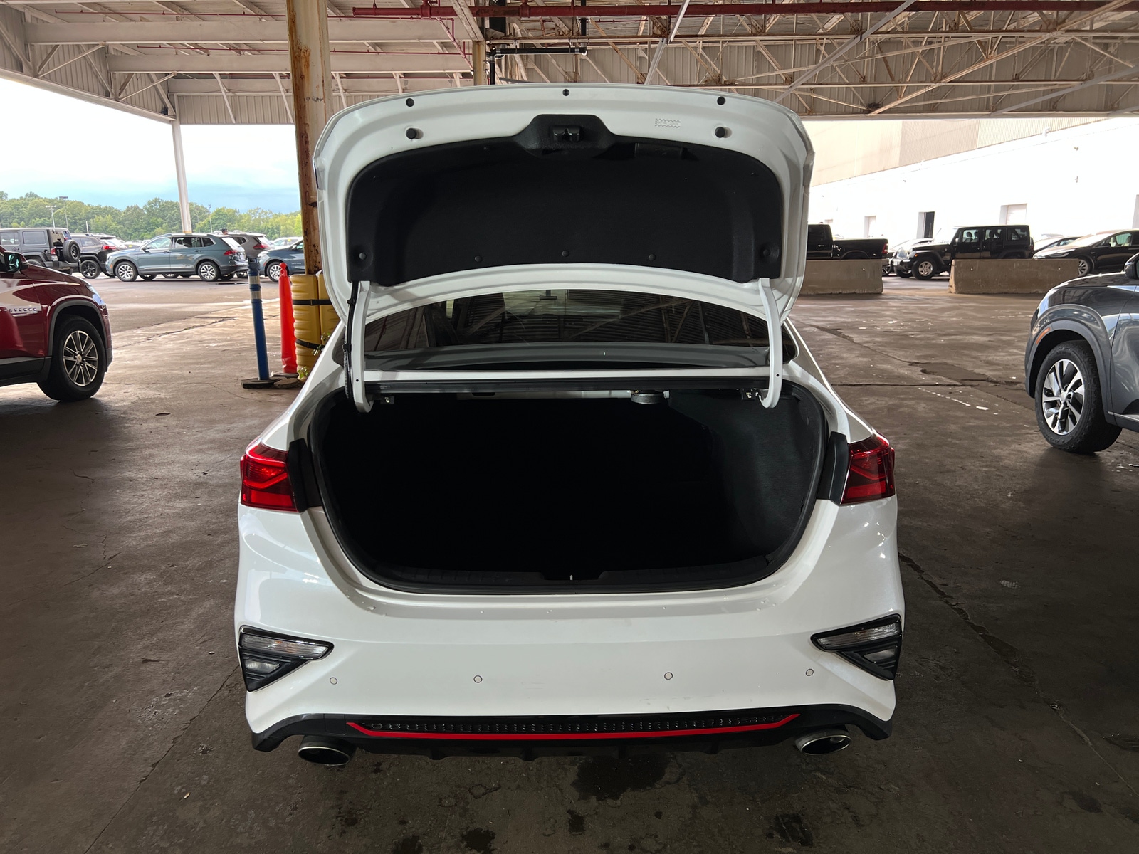 Thumbnail: 2020 Kia Forte - 6