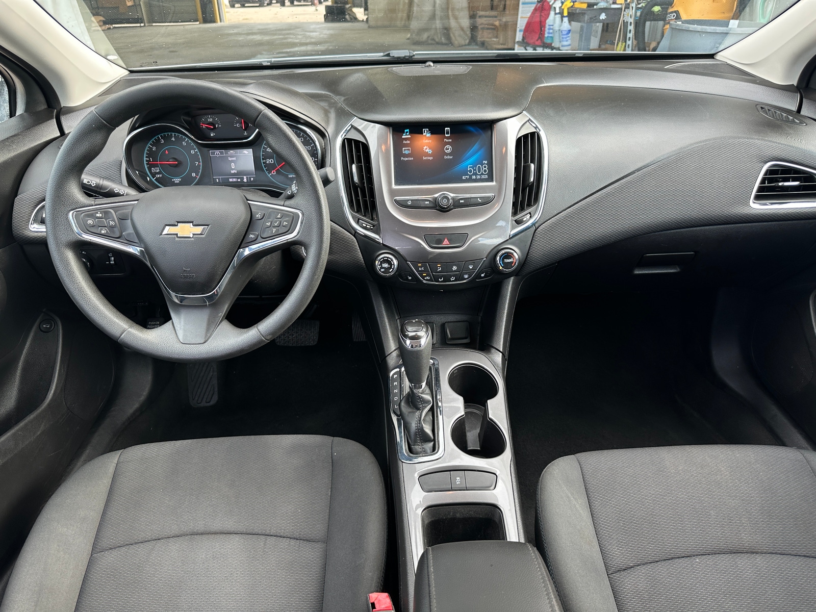Thumbnail: 2017 Chevrolet Cruze - 3