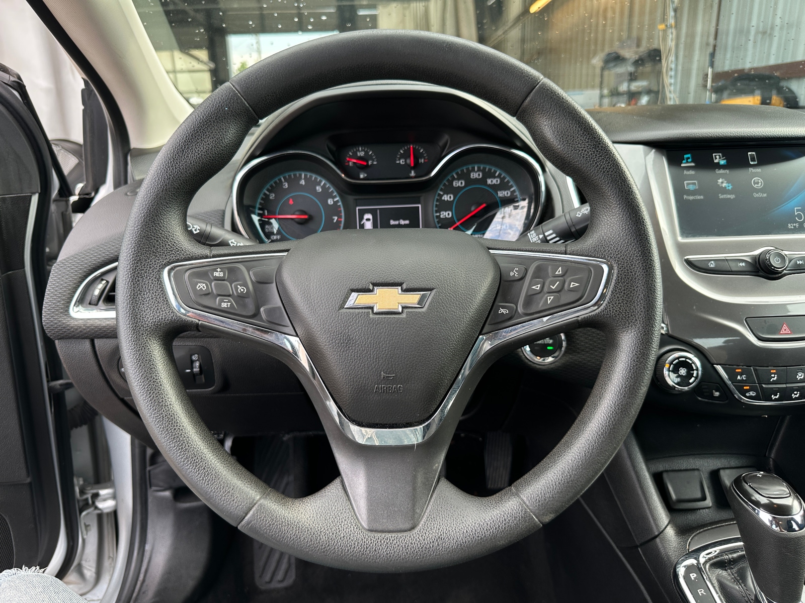 Thumbnail: 2017 Chevrolet Cruze - 5