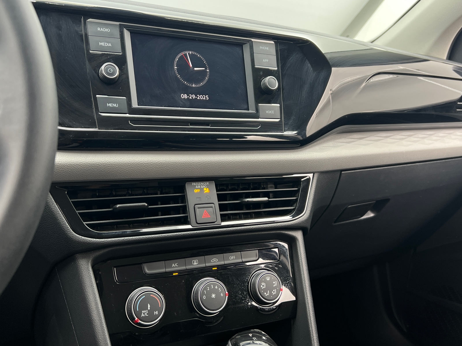 Thumbnail: 2024 Volkswagen Taos - 4