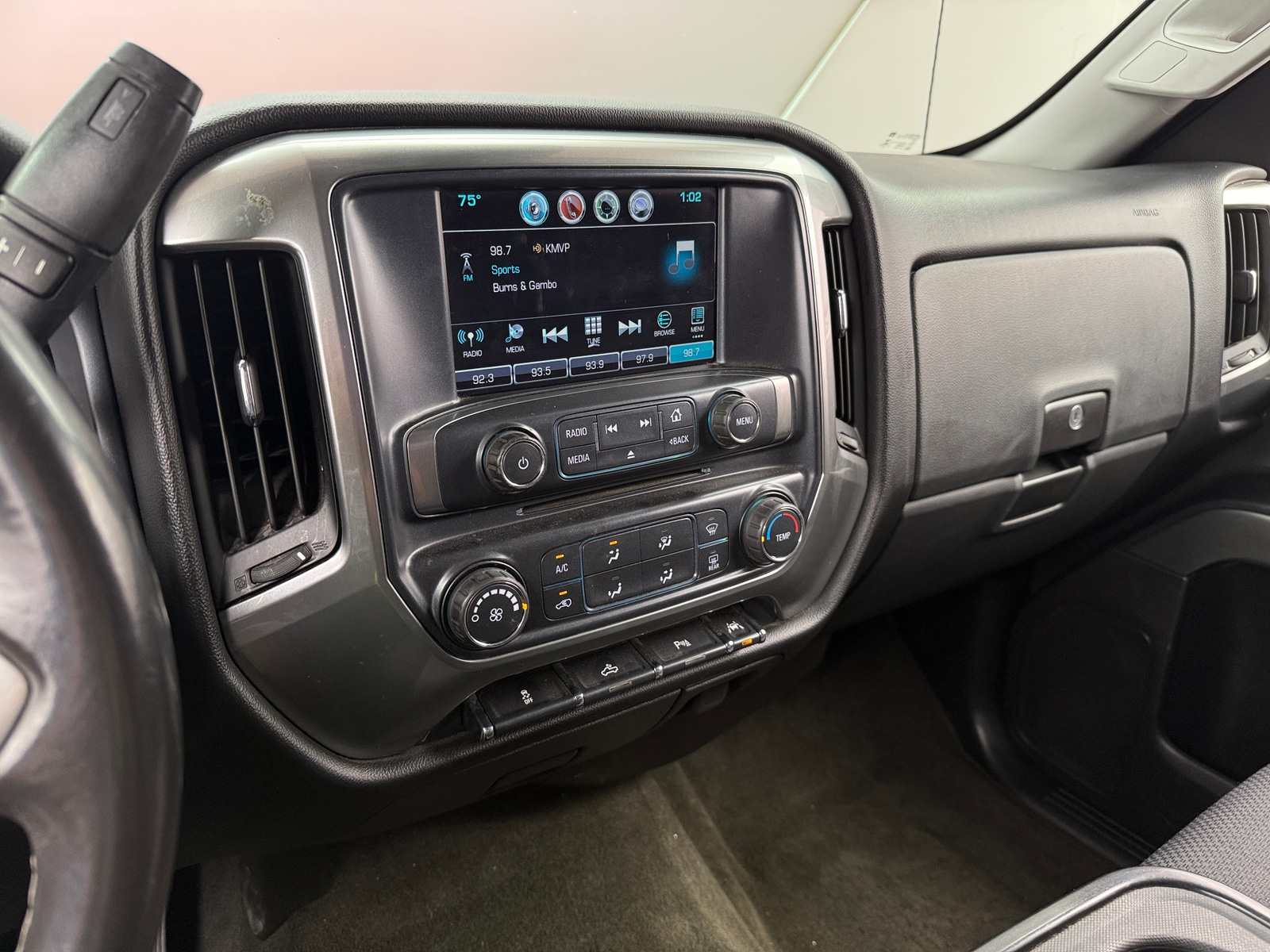 Thumbnail: 2017 Chevrolet Silverado 1500 - 3