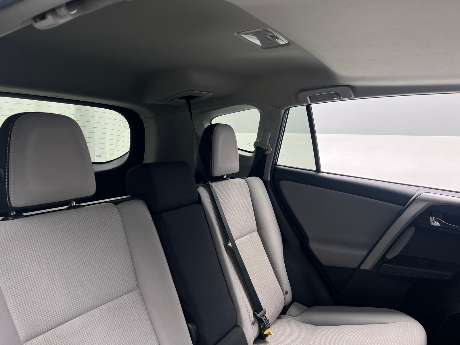 Thumbnail: 2017 Toyota RAV4 - 6