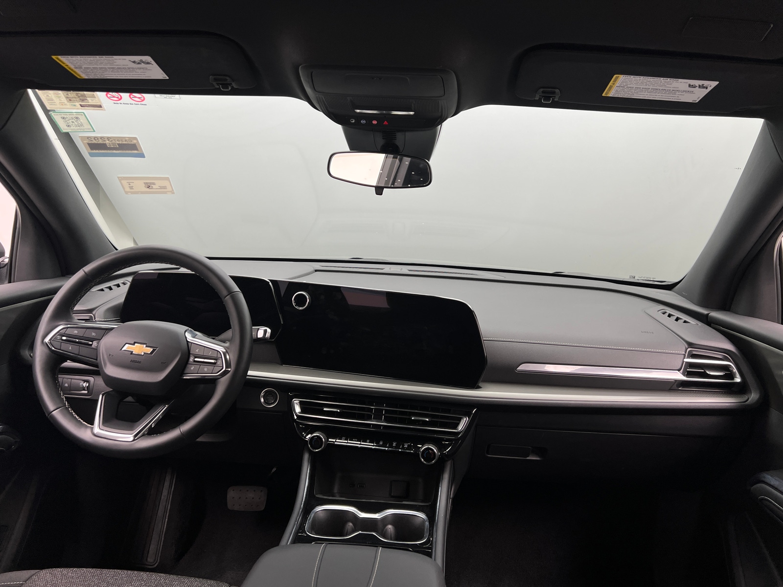 Thumbnail: 2025 Chevrolet Traverse - 3