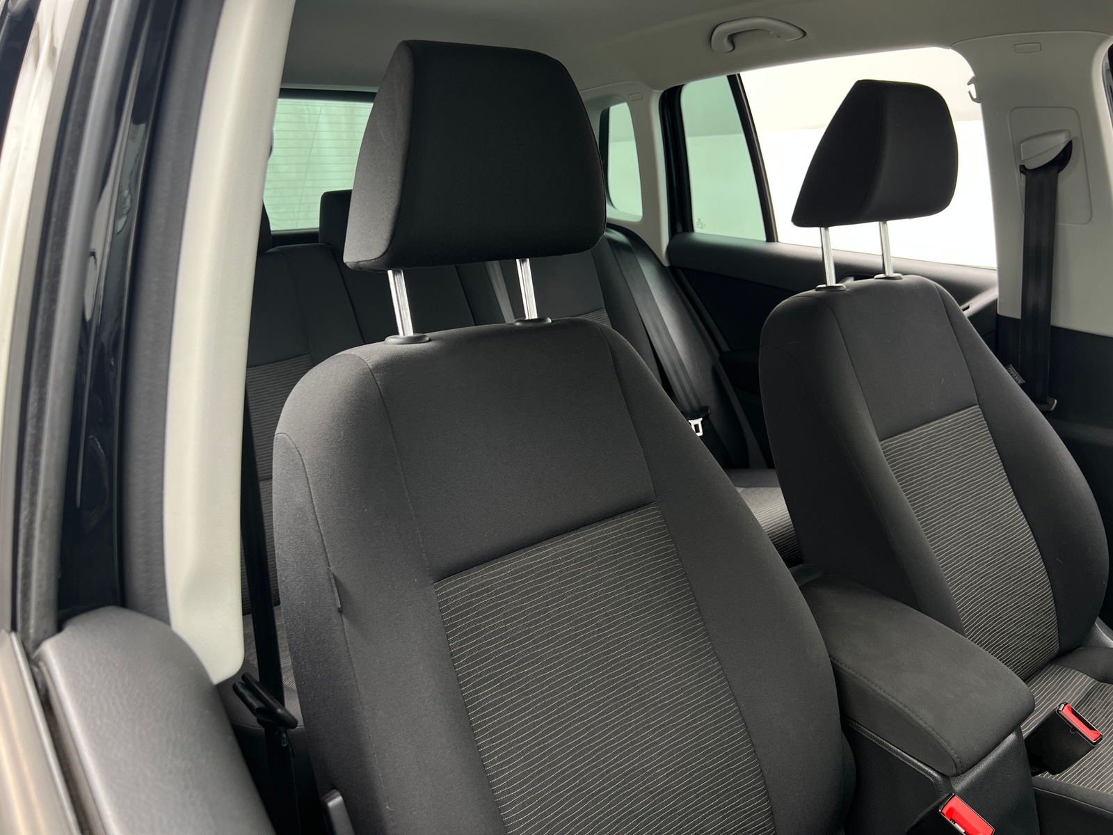 Thumbnail: 2017 Volkswagen Tiguan - 2
