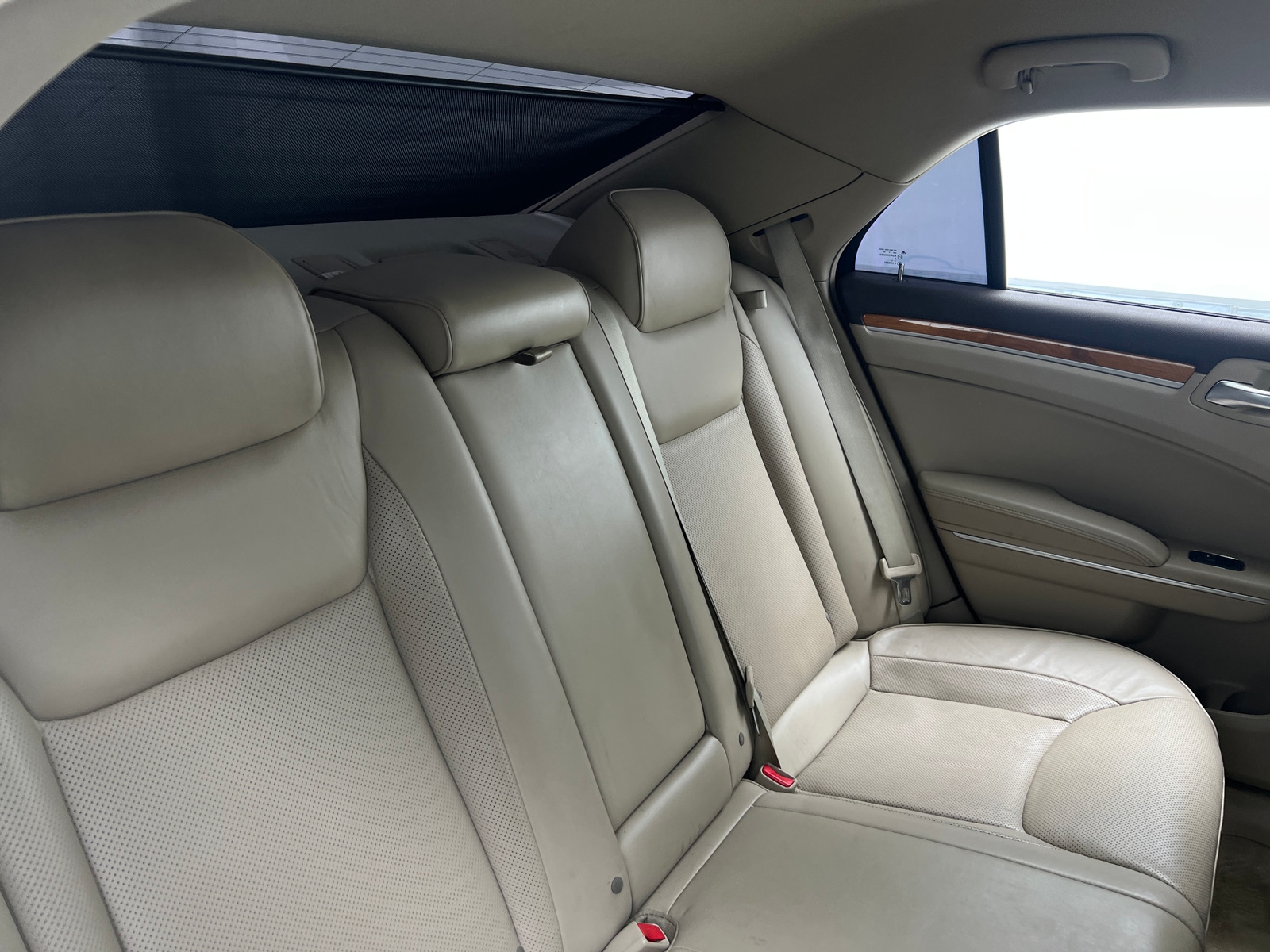 Thumbnail: 2012 Chrysler 300 - 5