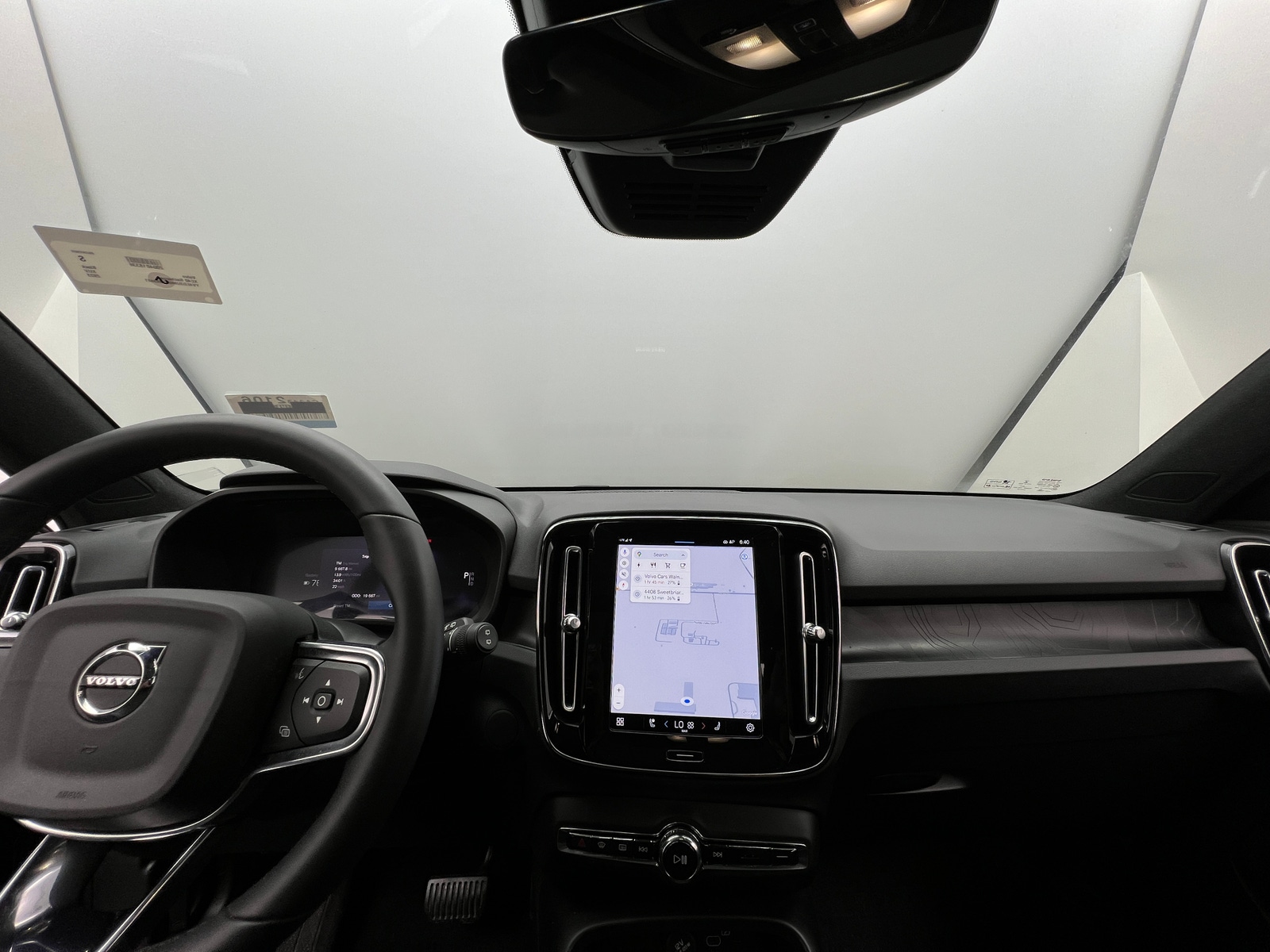 Thumbnail: 2023 Volvo XC40 - 3