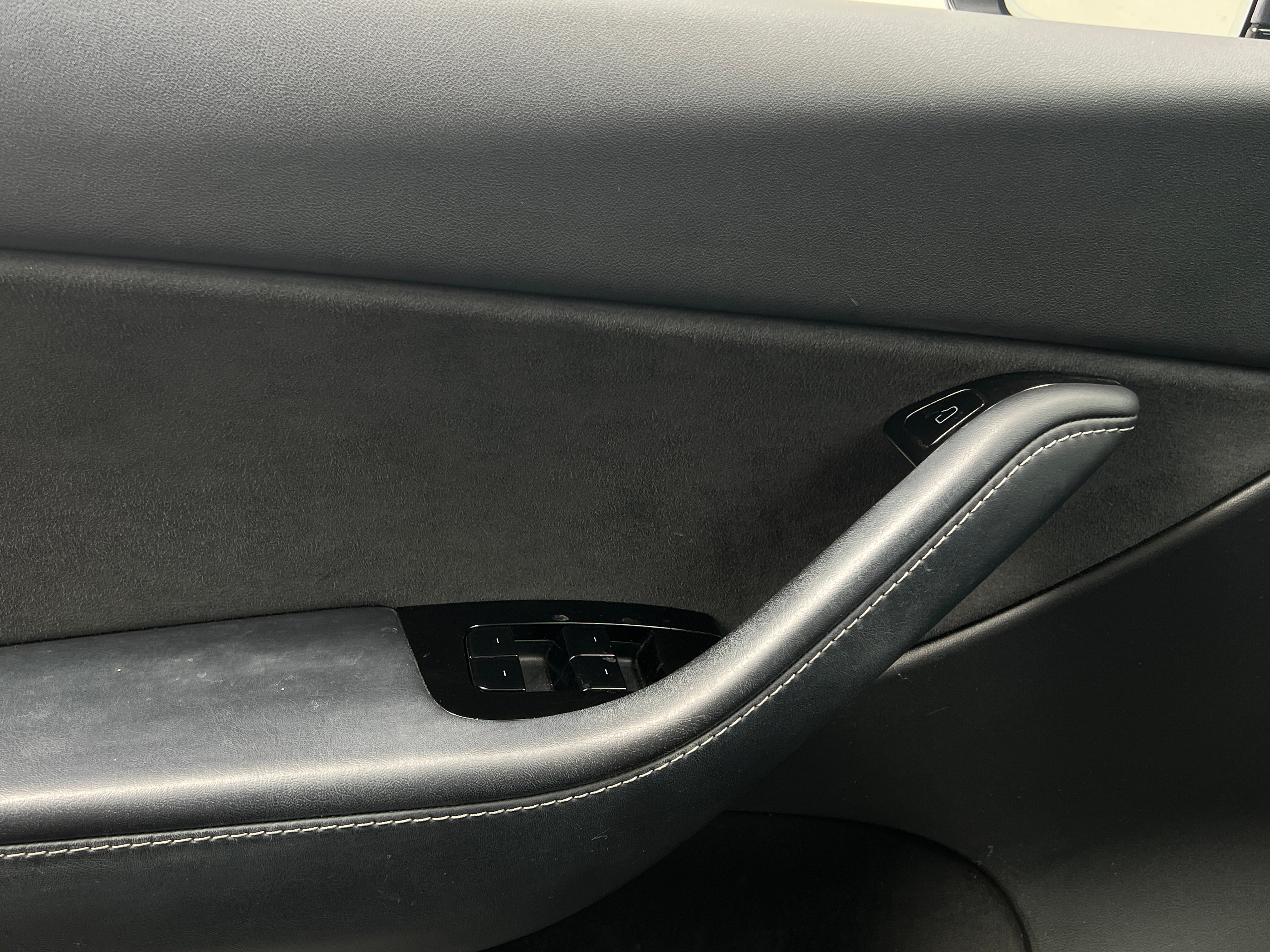 Used 2021 Tesla Model Y Long Range with VIN 5YJYGDEE4MF087385 for sale in Oak Creek, WI