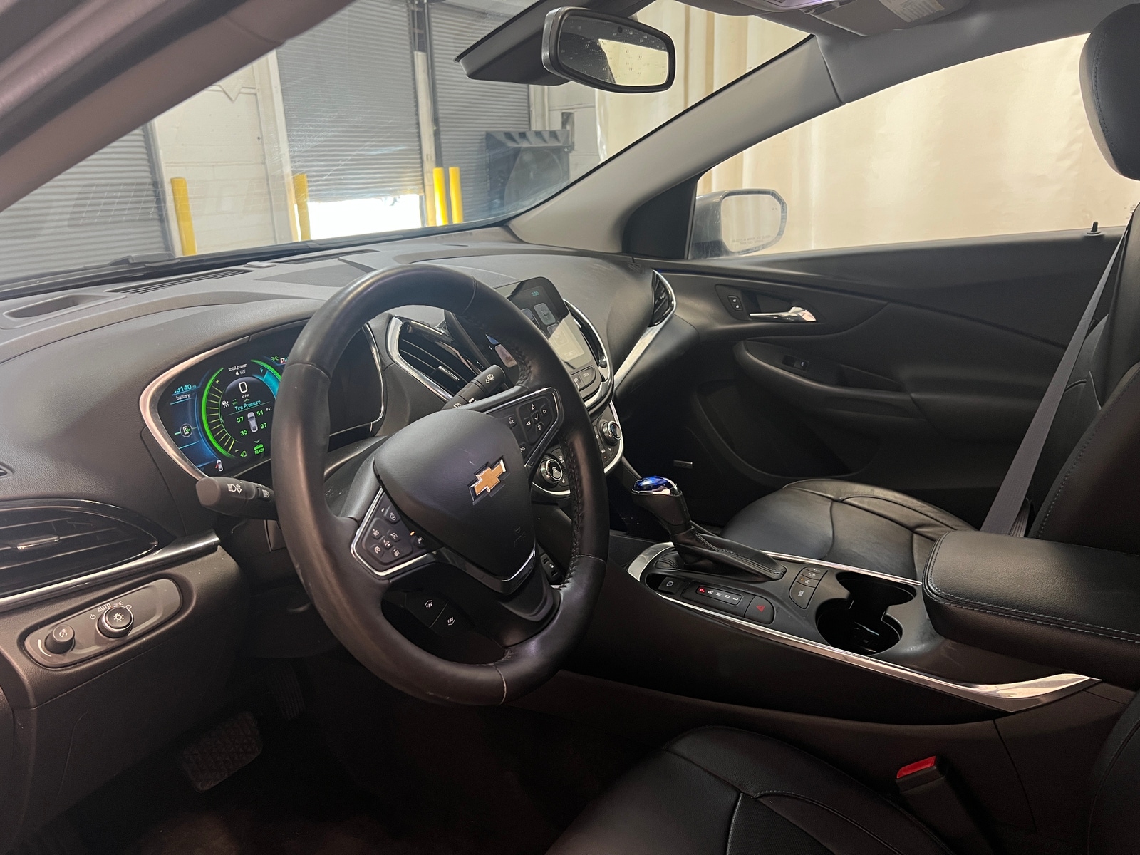 Thumbnail: 2017 Chevrolet Volt - 2