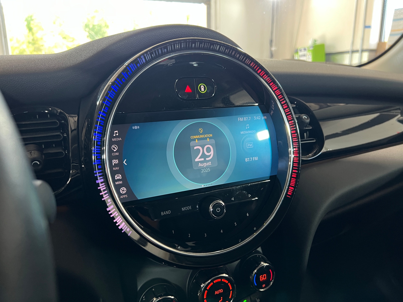 Thumbnail: 2022 MINI Cooper Hardtop - 3