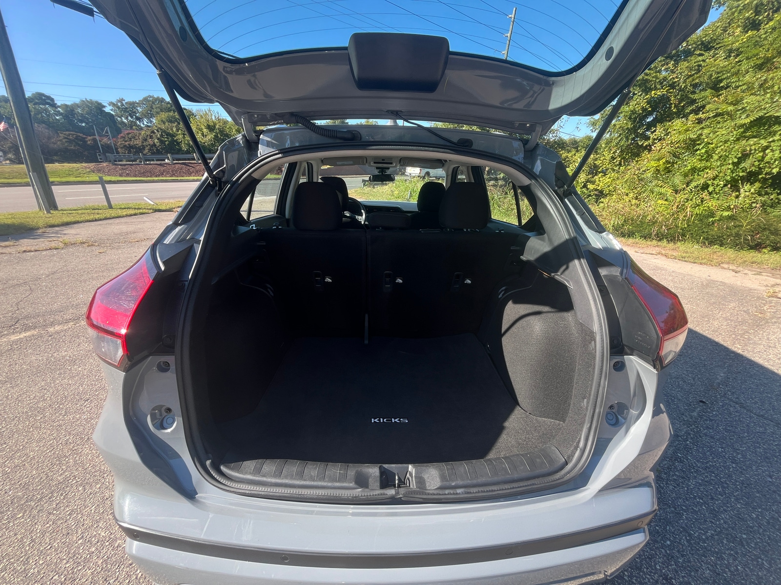 Thumbnail: 2024 Nissan Kicks - 4