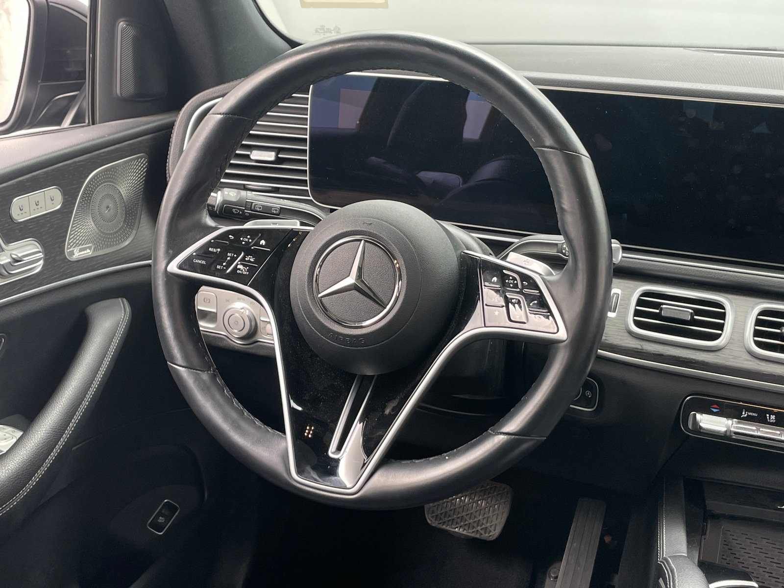 Thumbnail: 2024 Mercedes-Benz GLS - 4