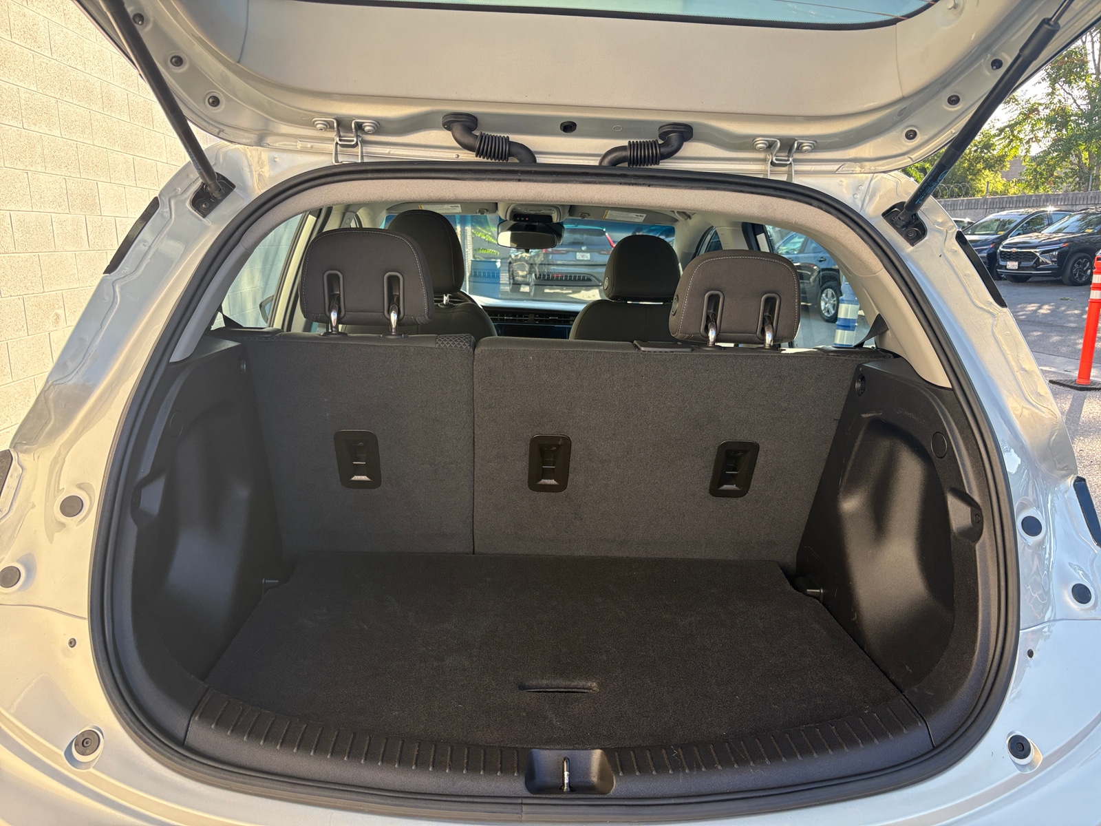 Thumbnail: 2023 Chevrolet Bolt EV - 6
