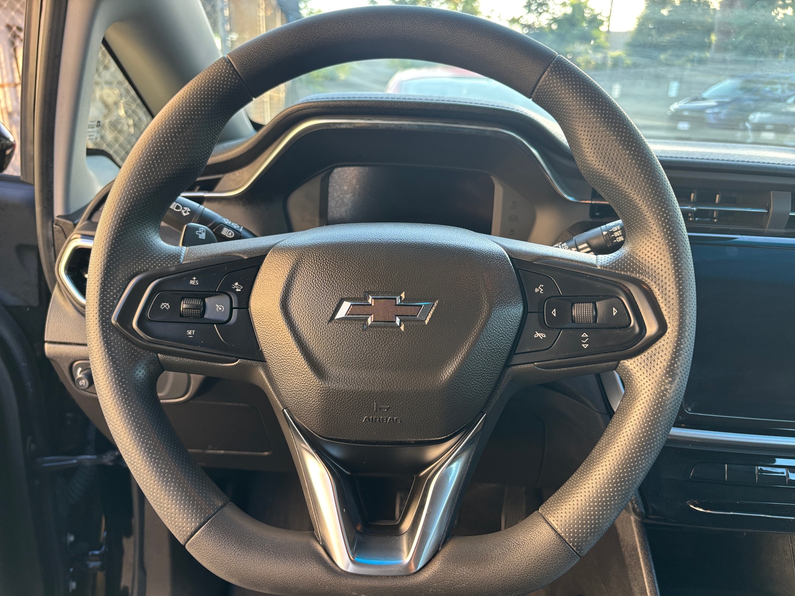 Thumbnail: 2023 Chevrolet Bolt EV - 5