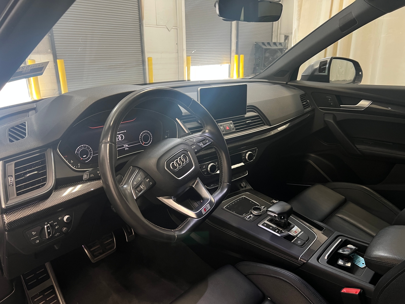 Thumbnail: 2018 Audi SQ5 - 2
