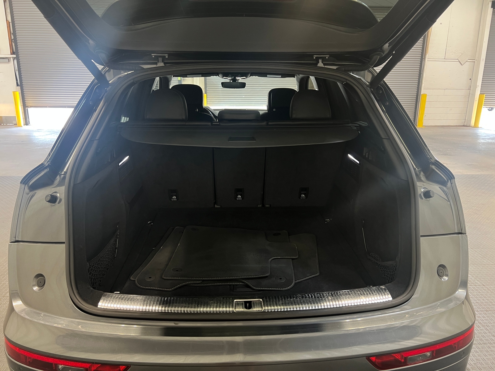 Thumbnail: 2018 Audi SQ5 - 6