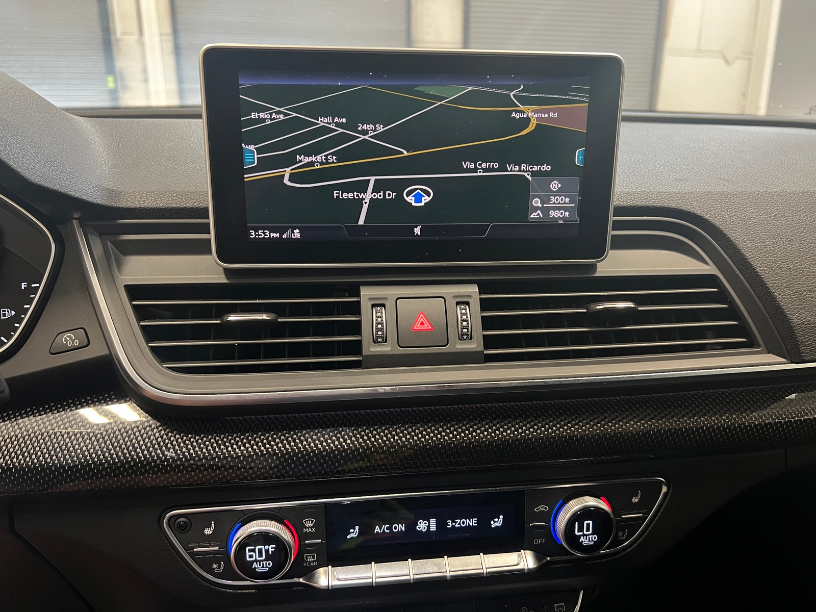 Thumbnail: 2018 Audi SQ5 - 3